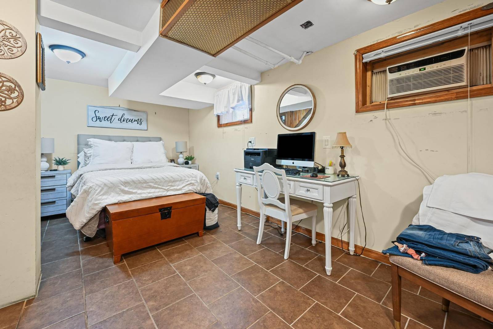 #10 photo, 1026 E 2nd St, ブルックリン区 Midwood , NY 11230