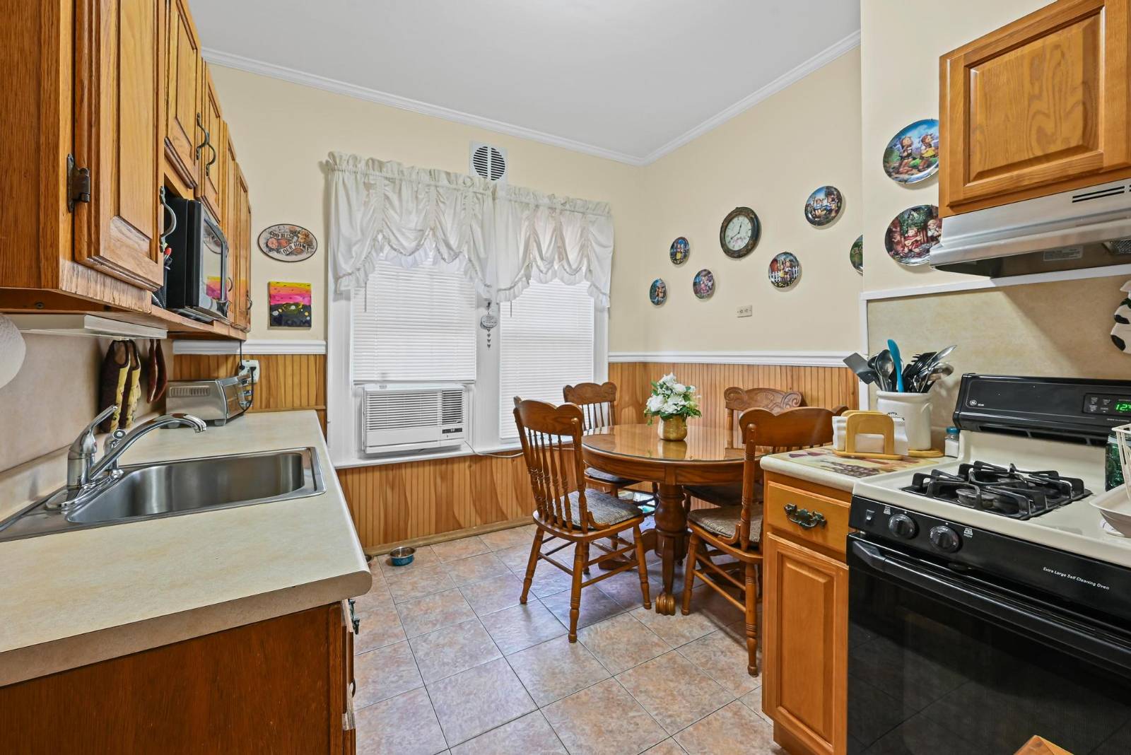 #20 photo, 1026 E 2nd St, ブルックリン区 Midwood , NY 11230