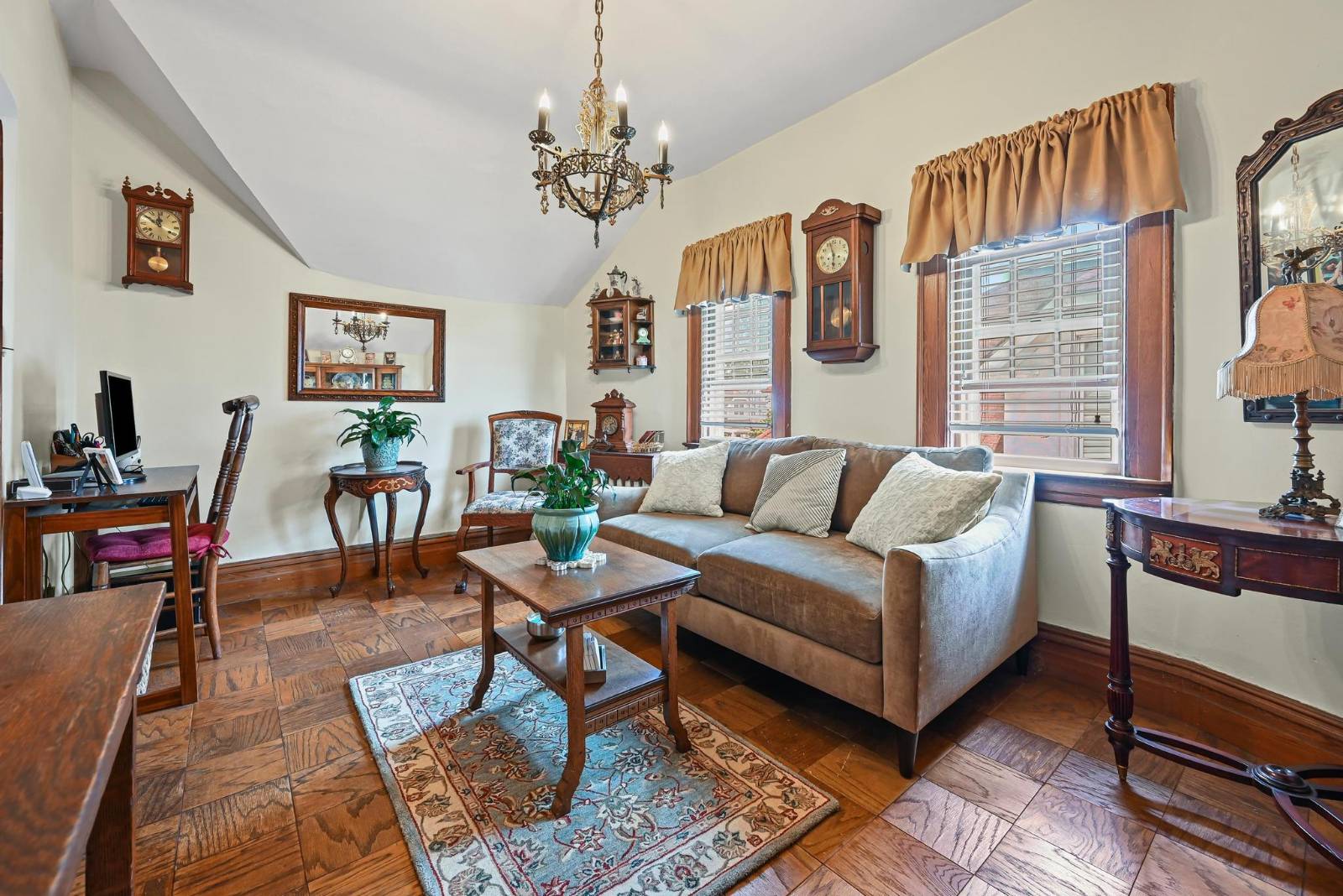 #25 photo, 1026 E 2nd St, ブルックリン区 Midwood , NY 11230