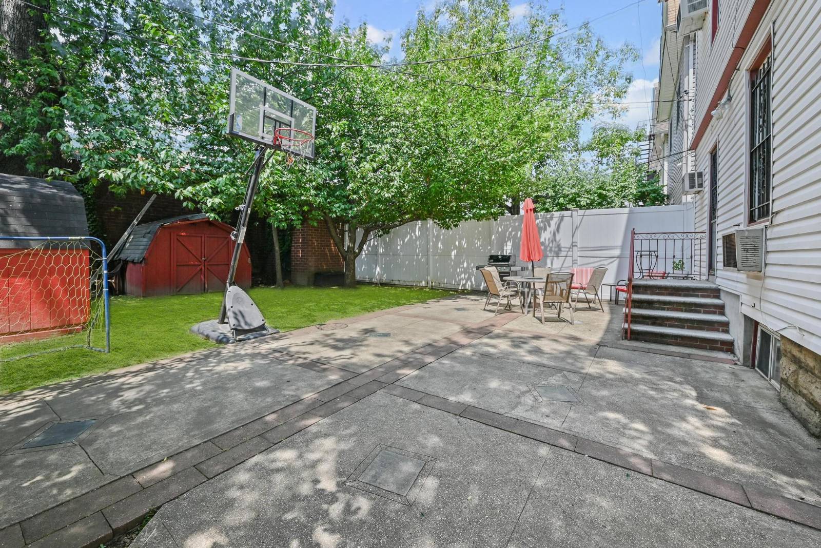 #4 photo, 1026 E 2nd St, ブルックリン区 Midwood , NY 11230