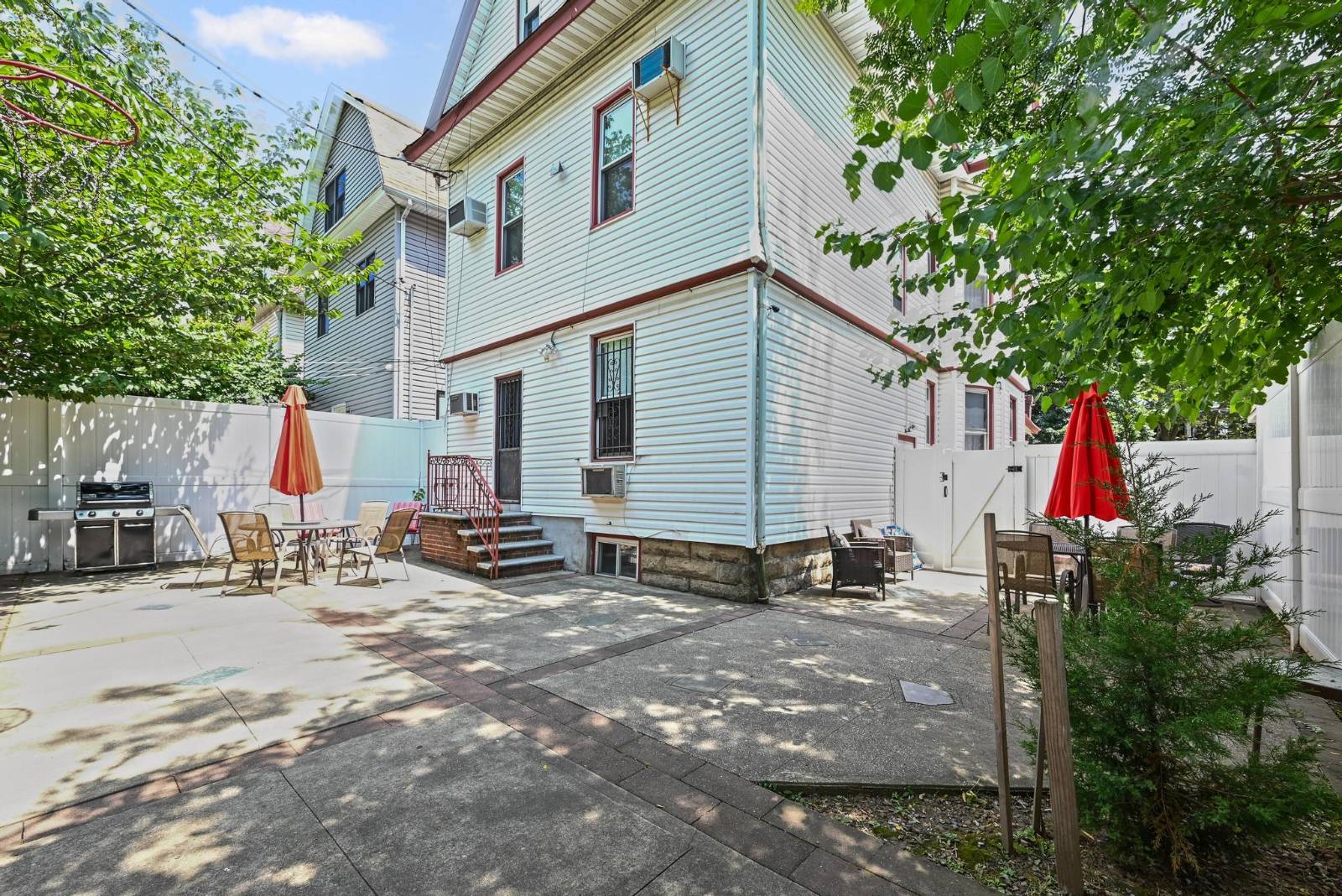 #6 photo, 1026 E 2nd St, ブルックリン区 Midwood , NY 11230