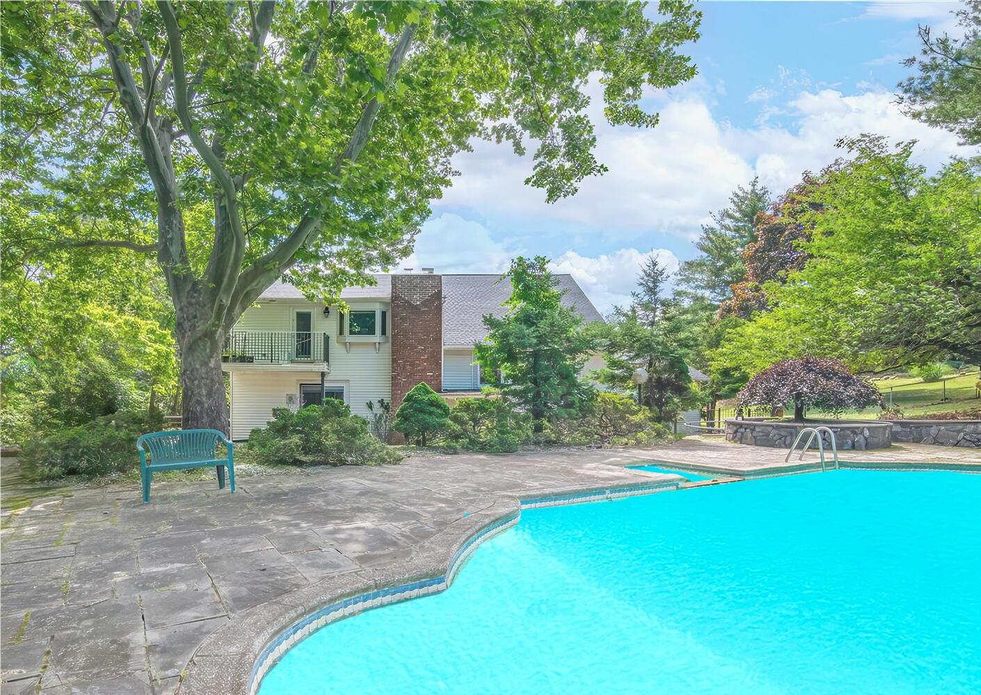 #1 photo, 9 Oz Court, 紐約州 Spring Valley , NY 10977