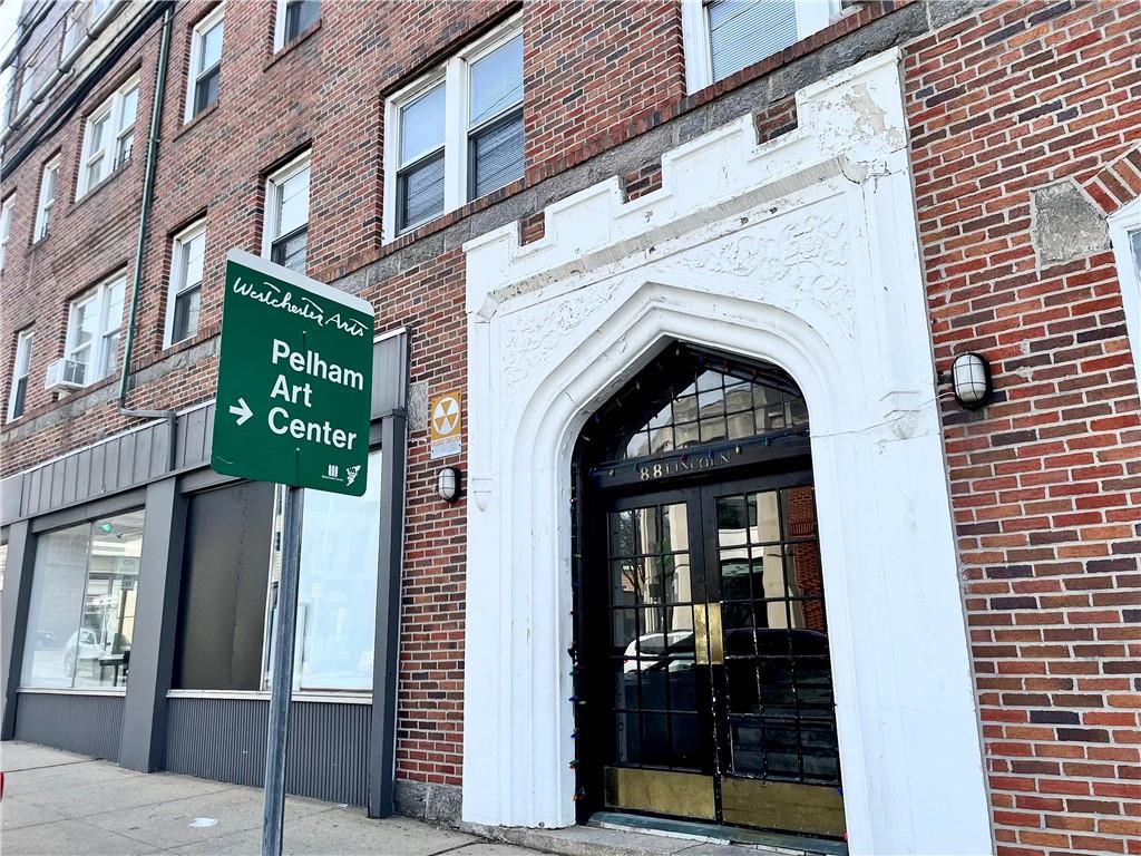 #12 photo, 88 Lincoln Avenue, Pelham , NY 10803