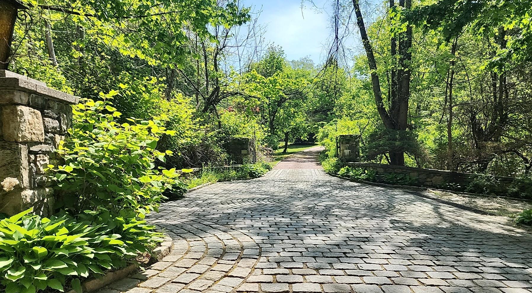 #1 photo, 736 Croton Lake Road, 紐約州 Mount Kisco , NY 10549
