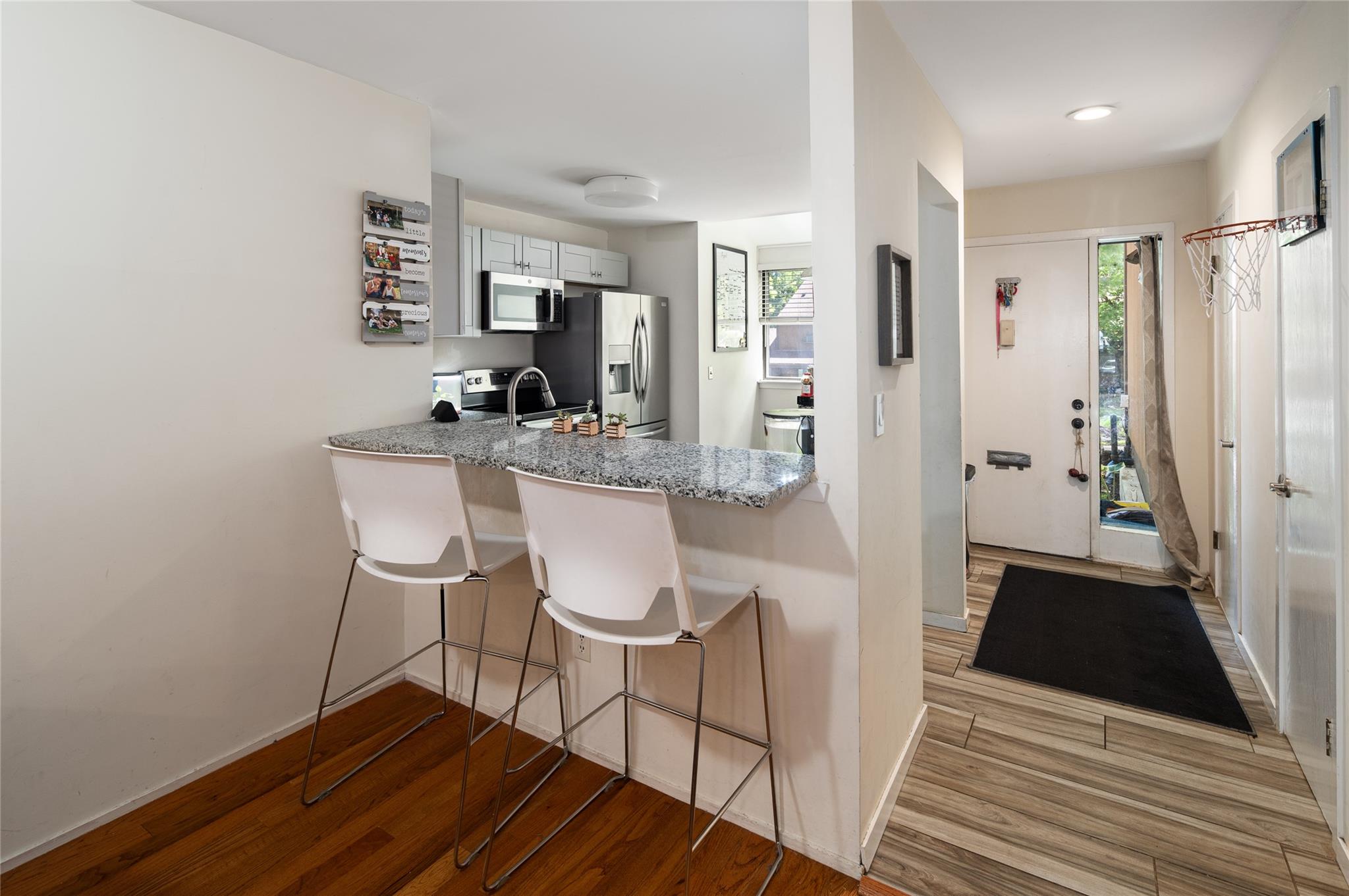 #4 photo, 26 Round Hill Road, Dobbs Ferry , NY 10522