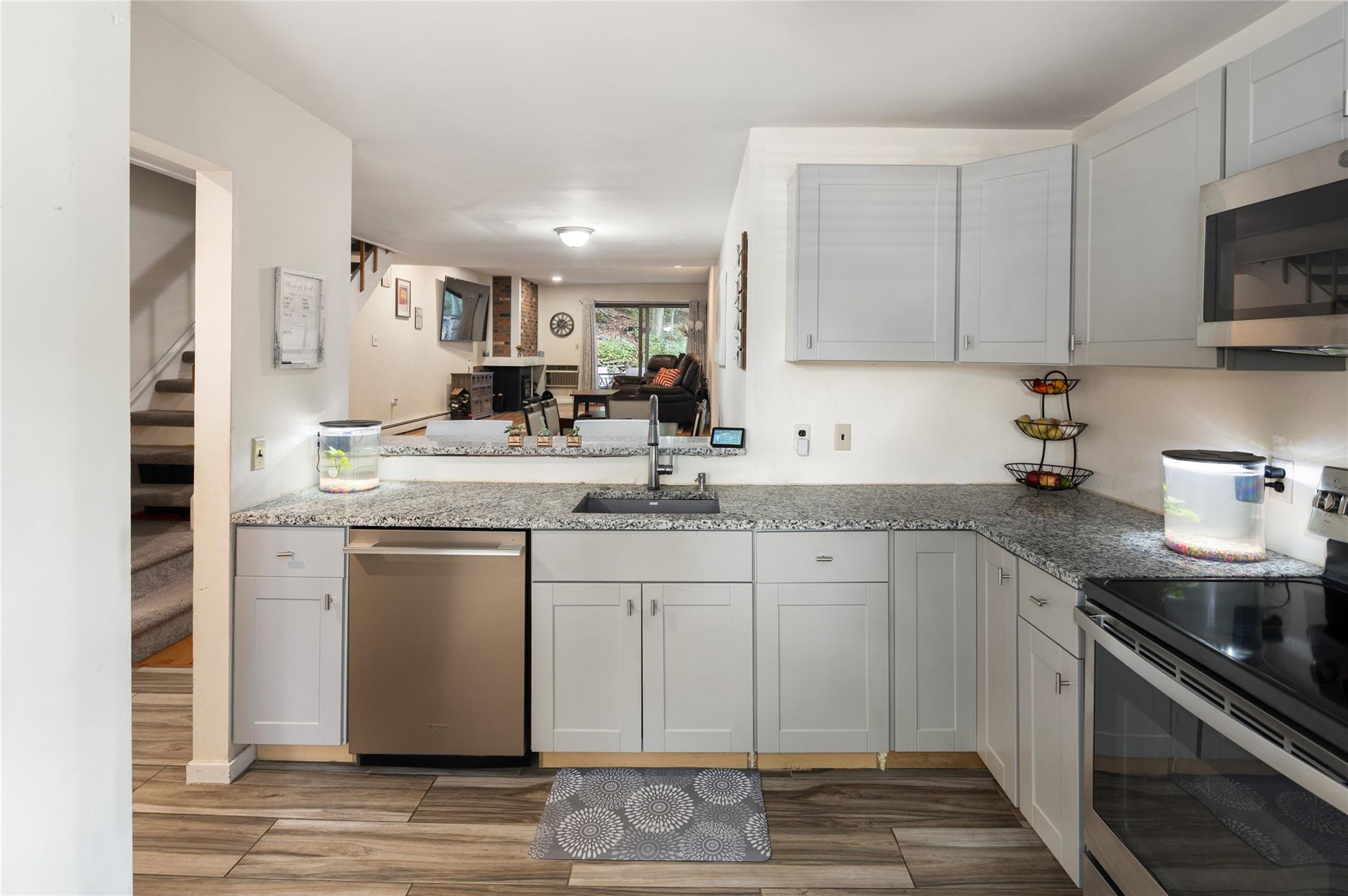 #9 photo, 26 Round Hill Road, Dobbs Ferry , NY 10522