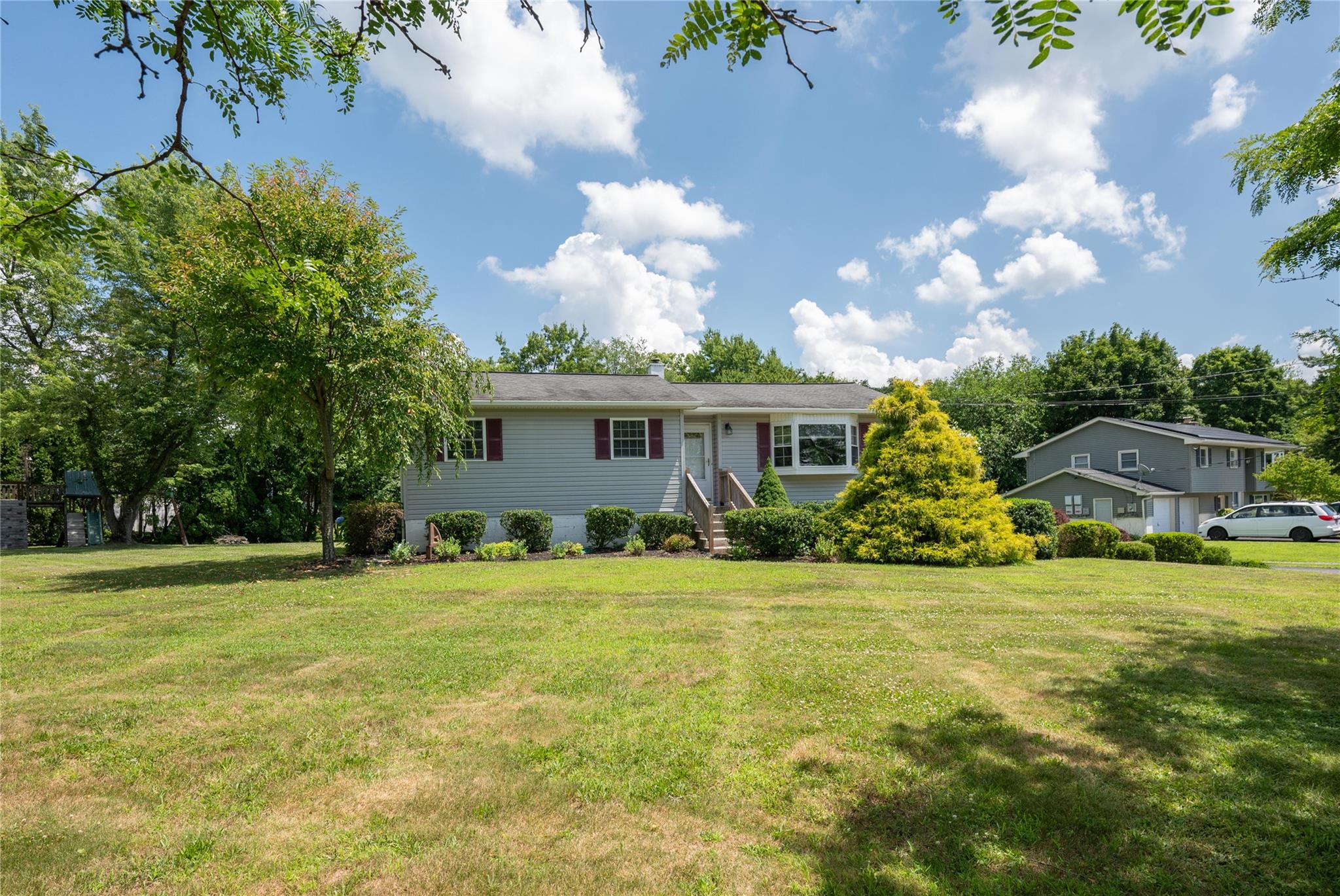 #1 photo, 34 Windmill Road, Hyde Park , NY 12601