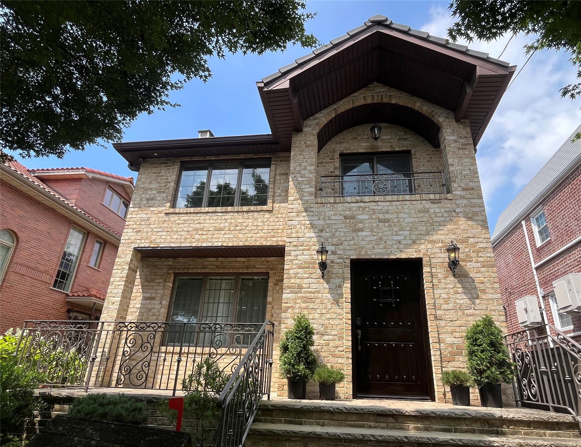 #1 photo, 3912 215th Place, 皇后區 貝塞 Bayside , NY 11361
