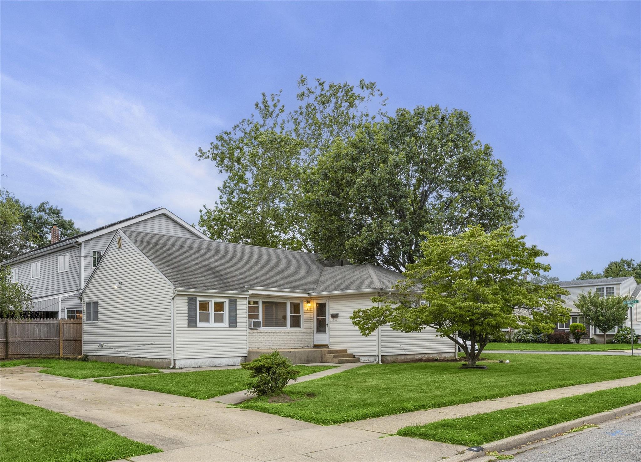 #1 photo, 8 Farmedge Road, Bethpage , NY 11714