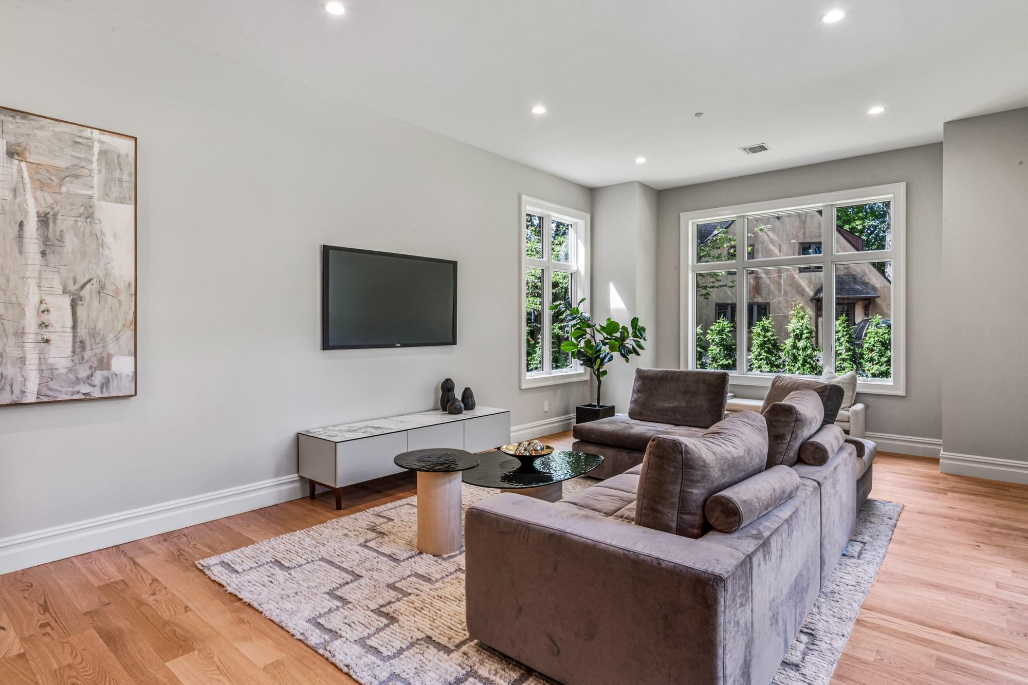 #17 photo, 199E W Shore Road, Great Neck , NY 11024