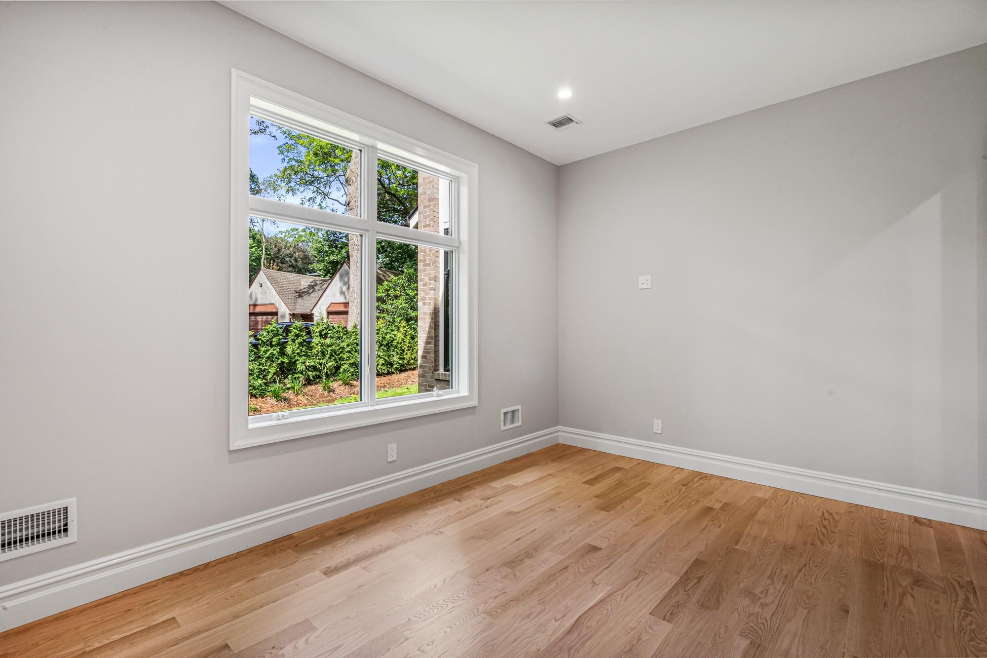 #20 photo, 199E W Shore Road, Great Neck , NY 11024