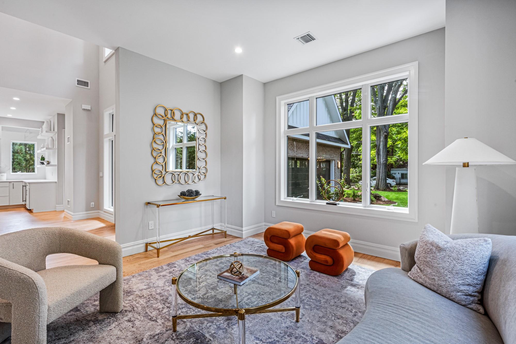 #7 photo, 199E W Shore Road, Great Neck , NY 11024