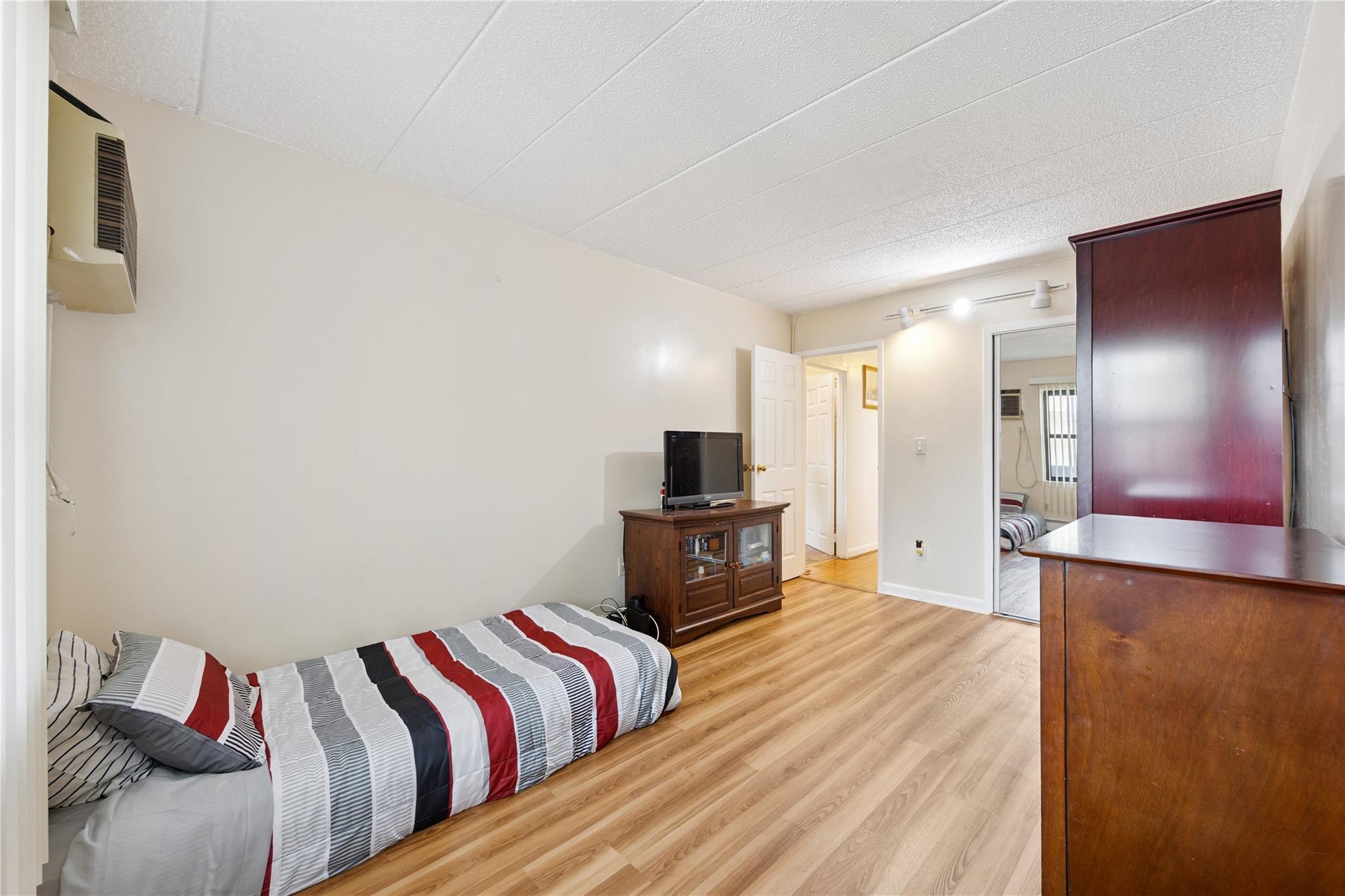 #11 photo, 75-22 Parsons Boulevard, クイーンズ区 Fresh Meadows , NY 11366