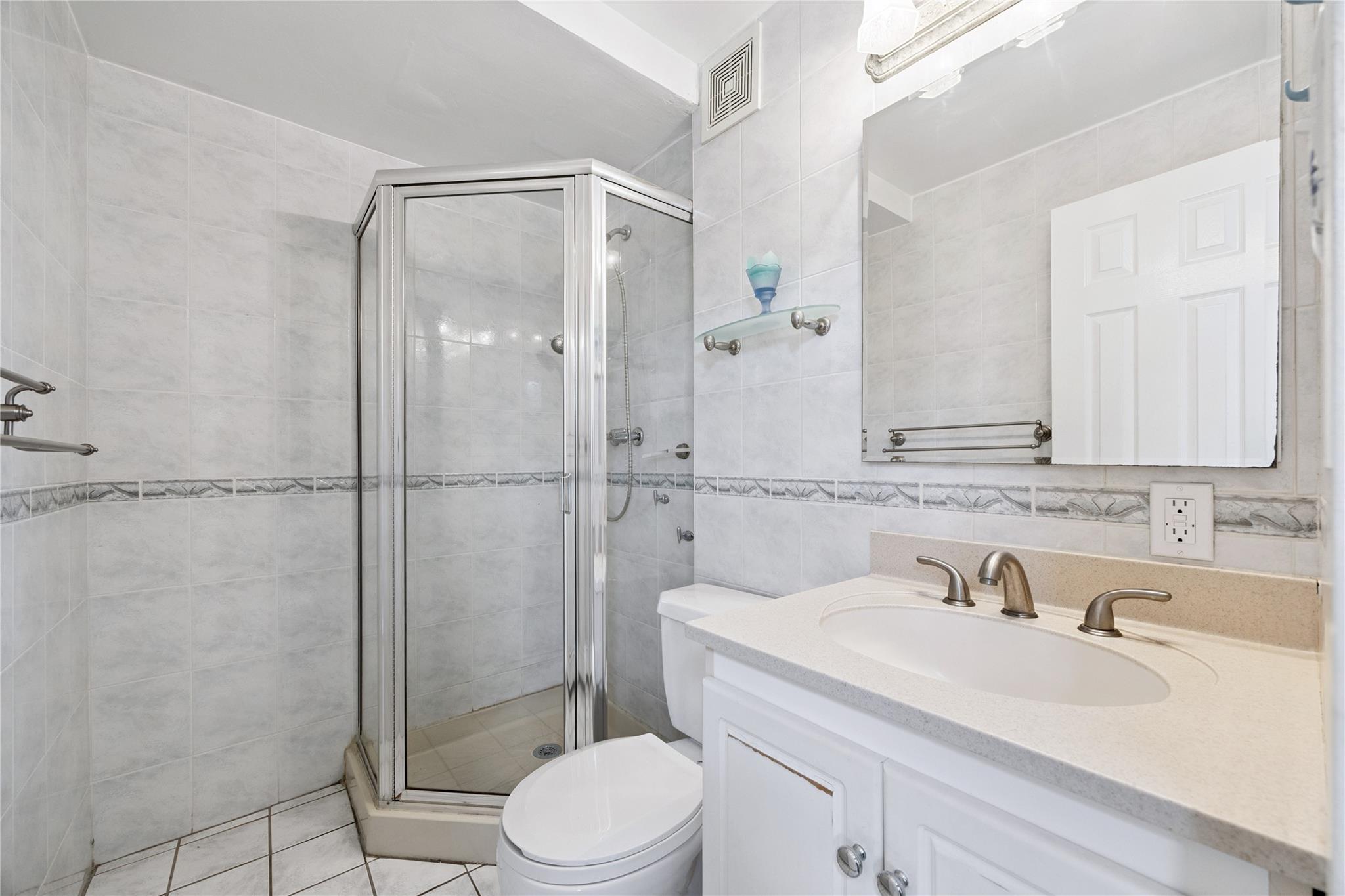 #14 photo, 75-22 Parsons Boulevard, クイーンズ区 Fresh Meadows , NY 11366