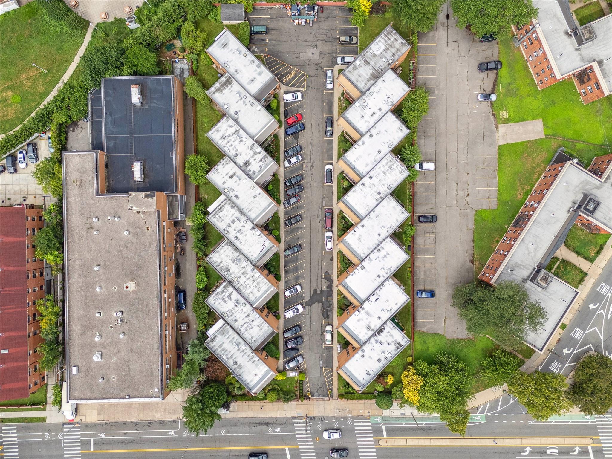 #17 photo, 75-22 Parsons Boulevard, クイーンズ区 Fresh Meadows , NY 11366