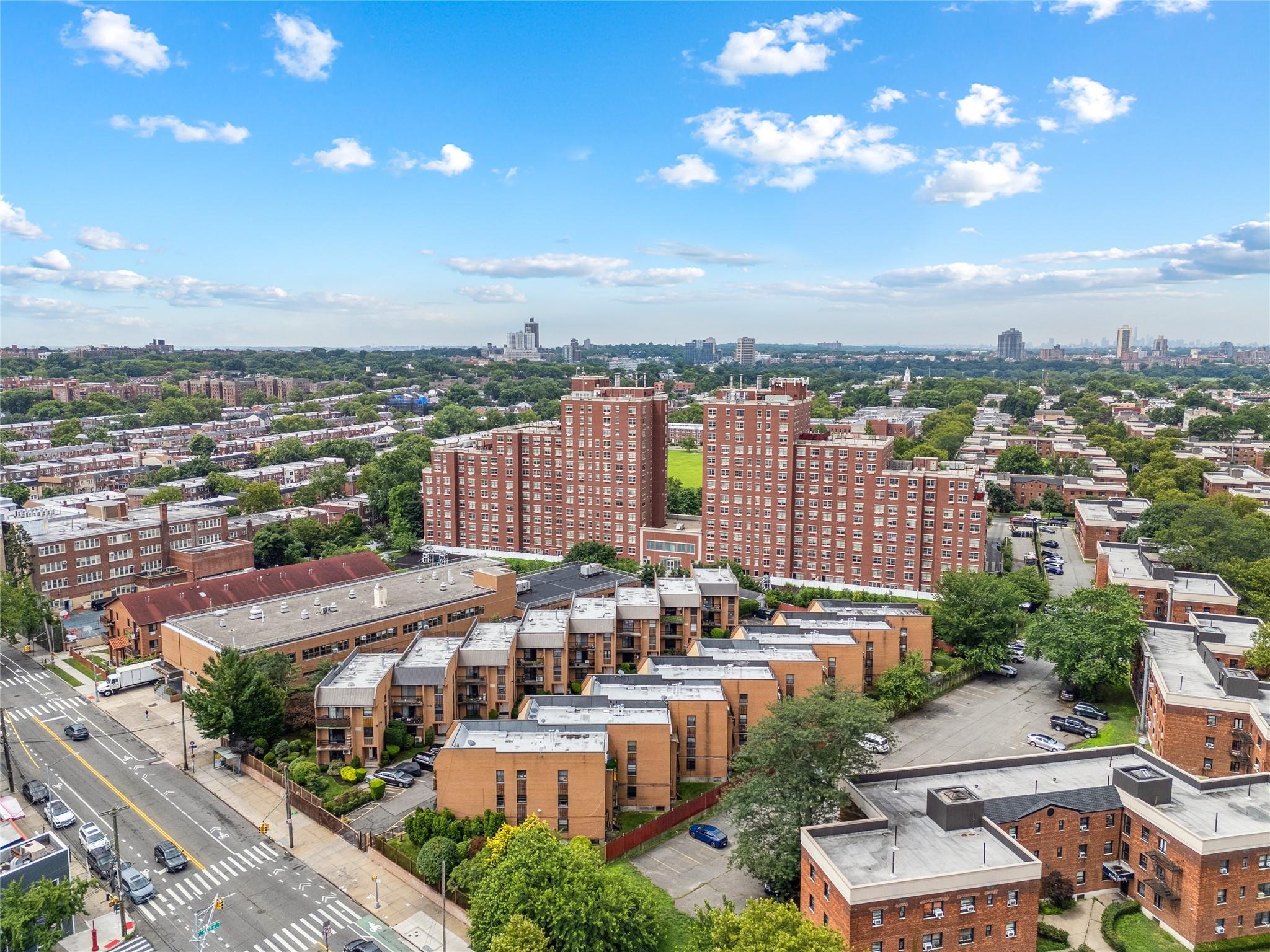 #19 photo, 75-22 Parsons Boulevard, クイーンズ区 Fresh Meadows , NY 11366