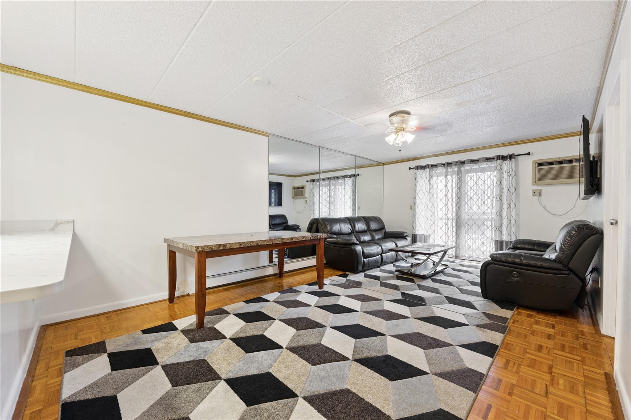 #3 photo, 75-22 Parsons Boulevard, クイーンズ区 Fresh Meadows , NY 11366