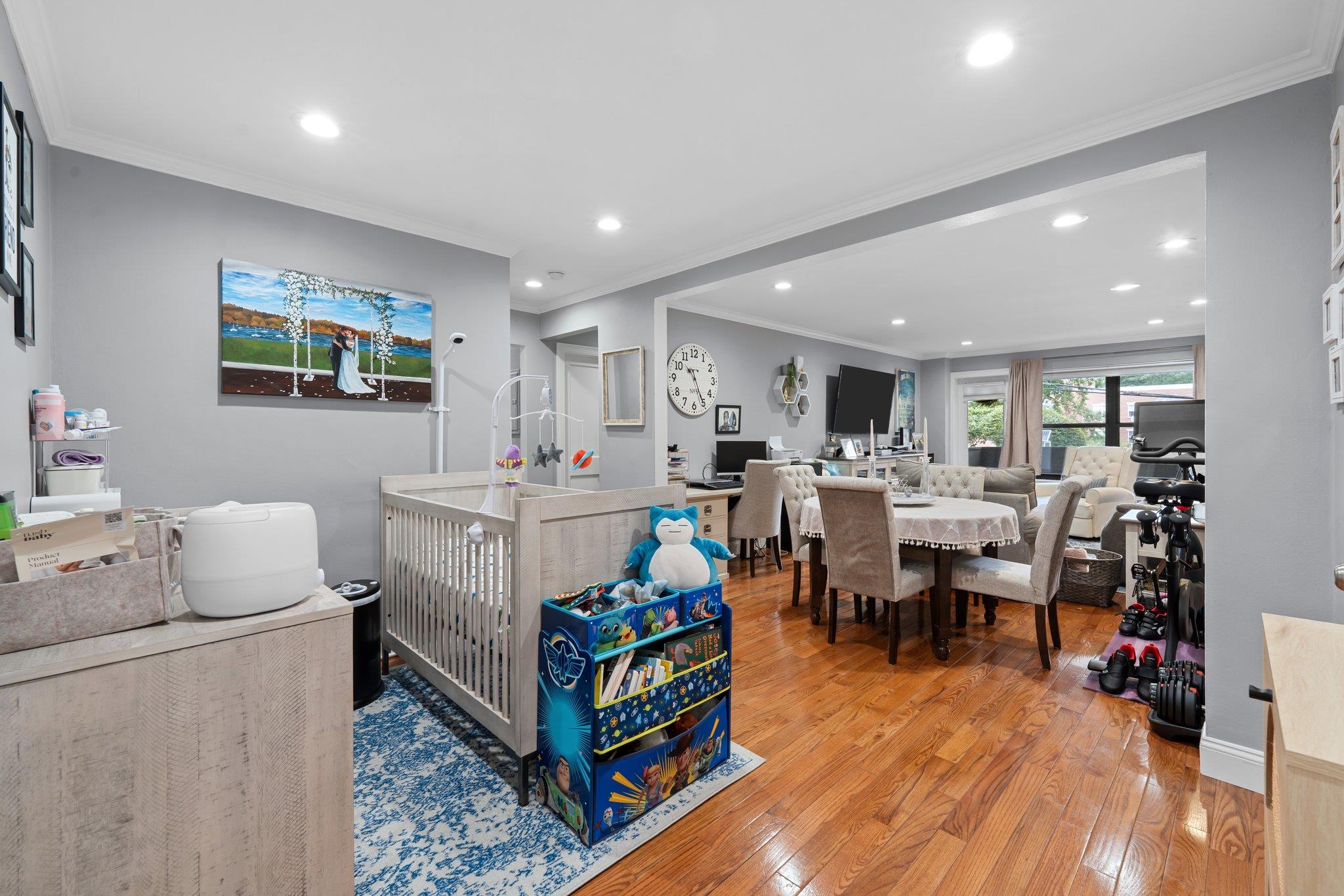 #10 photo, 35 Knightsbridge Road Road, Great Neck , NY 11021