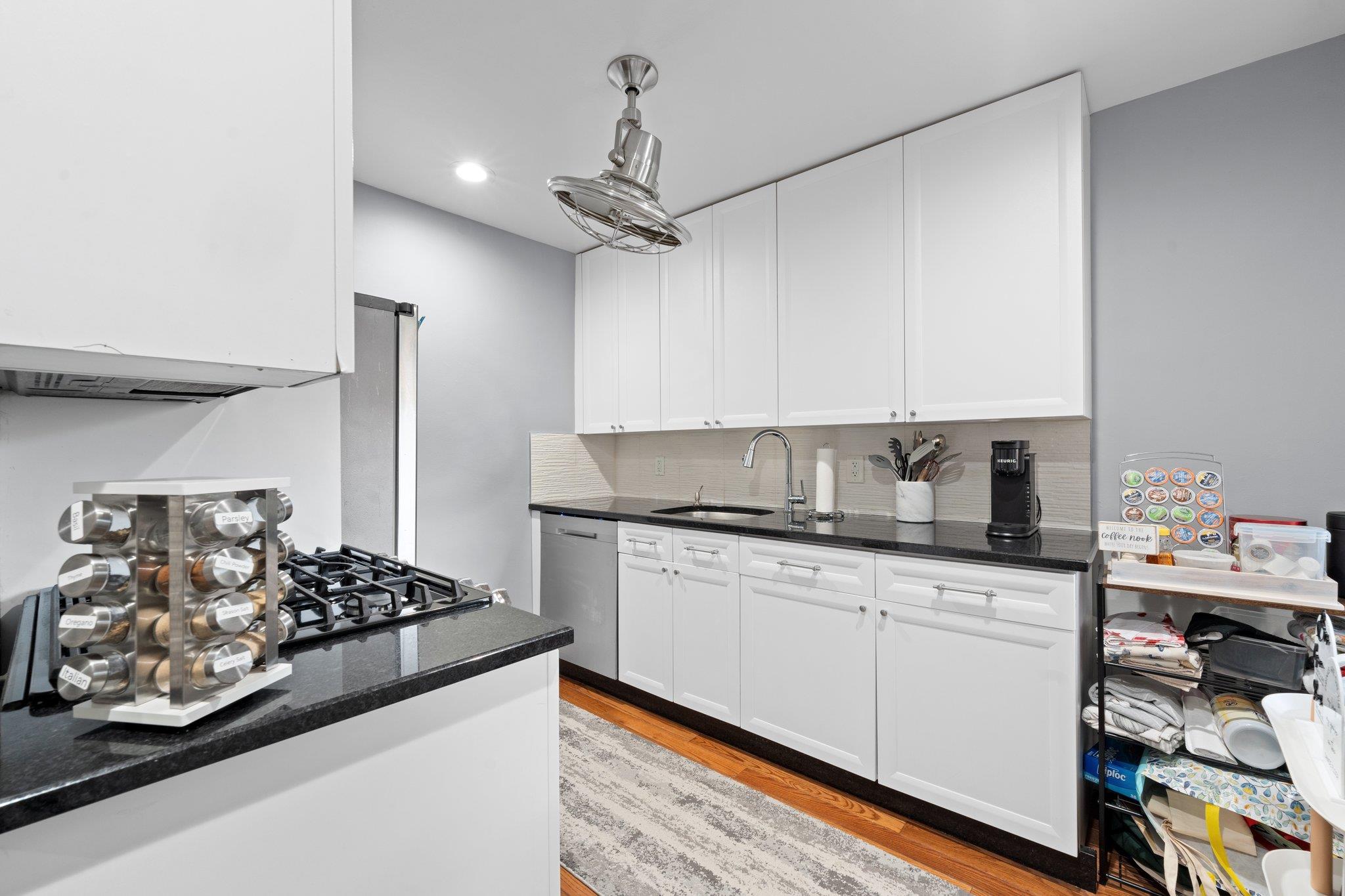 #12 photo, 35 Knightsbridge Road Road, Great Neck , NY 11021