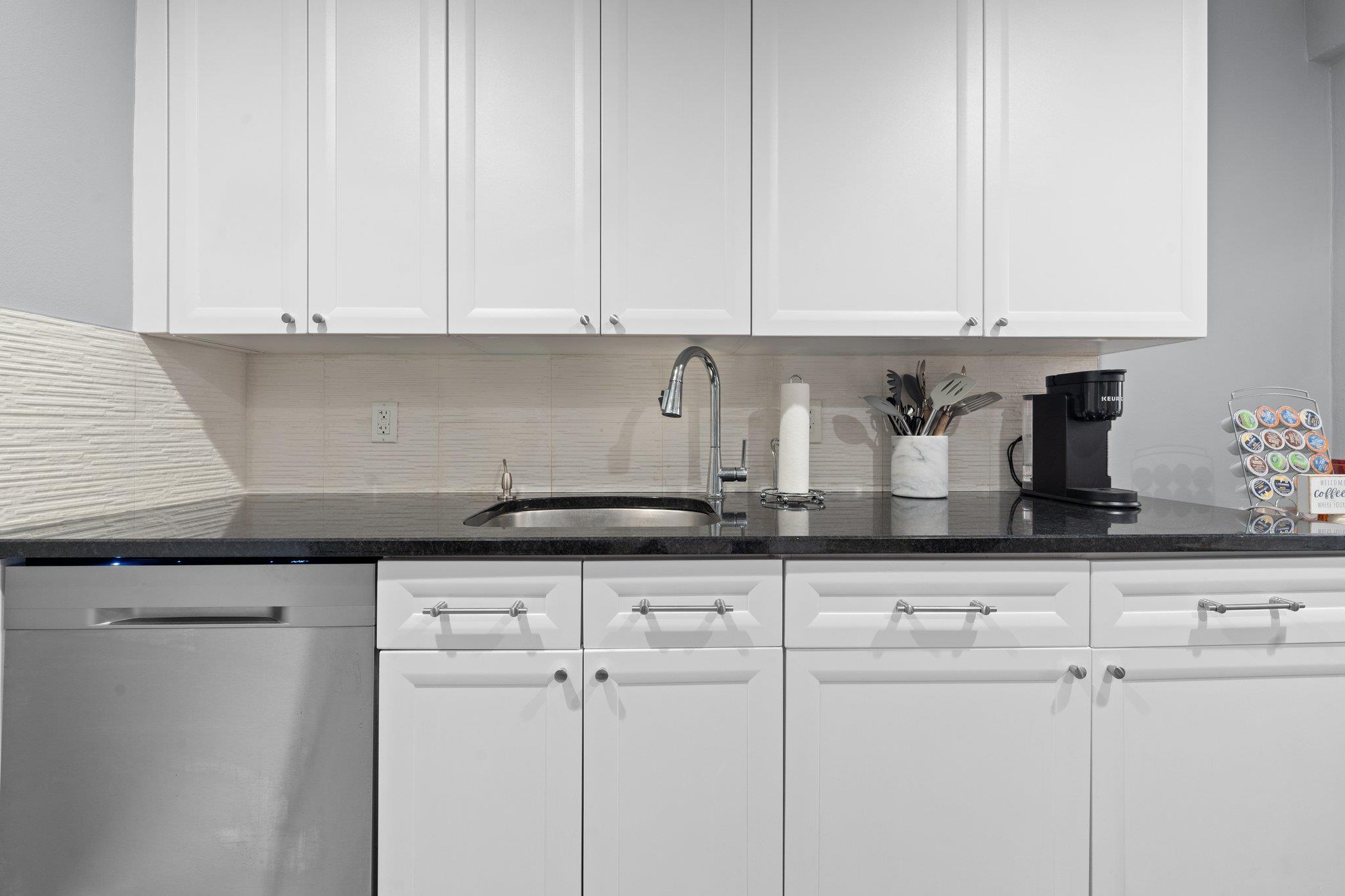 #14 photo, 35 Knightsbridge Road Road, Great Neck , NY 11021