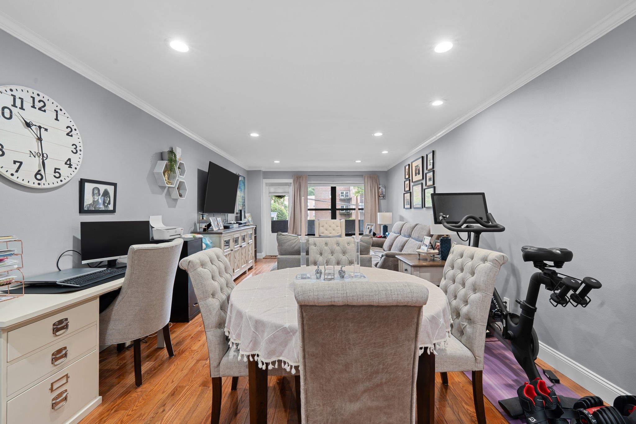 #6 photo, 35 Knightsbridge Road Road, Great Neck , NY 11021