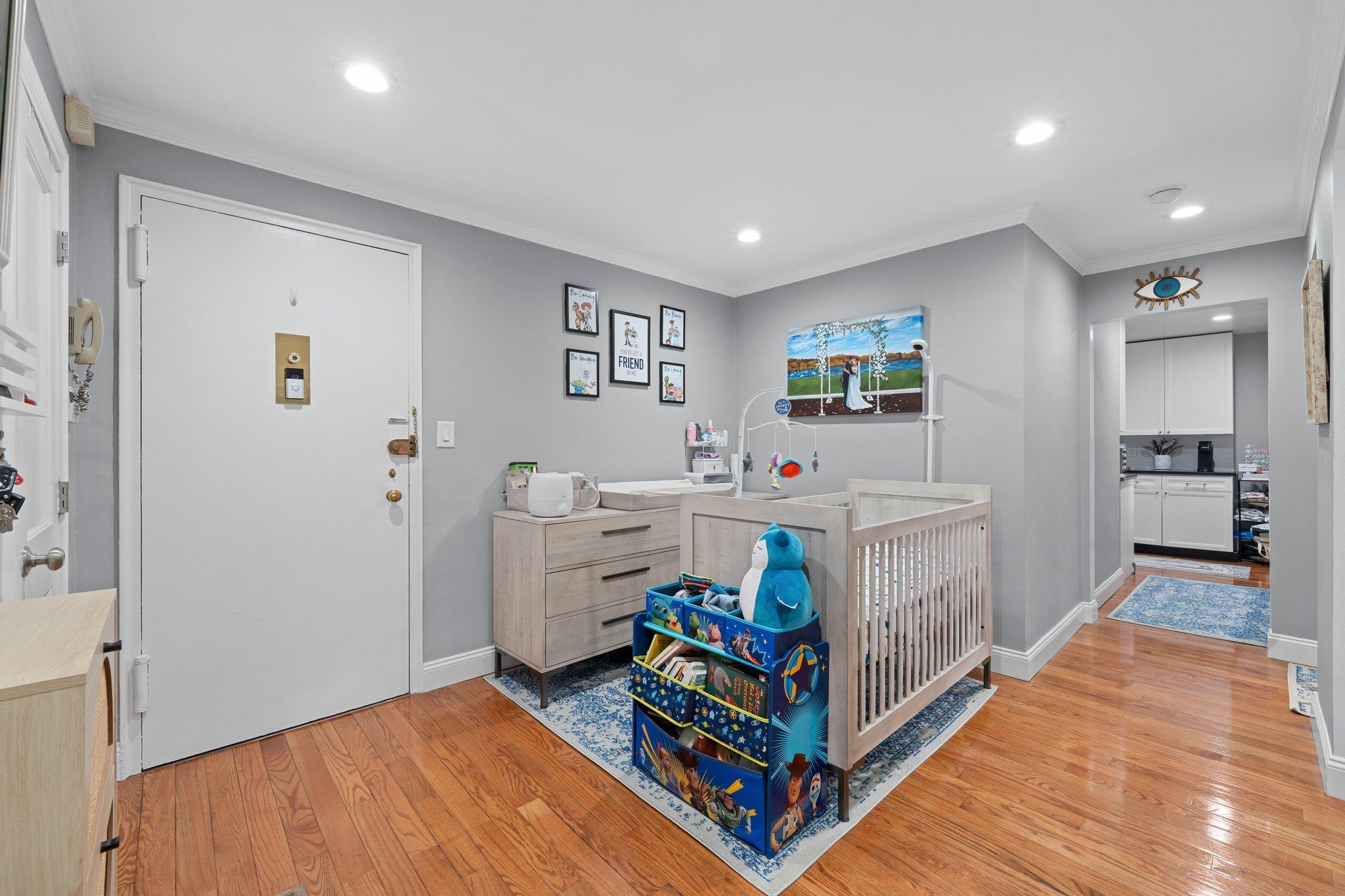 #9 photo, 35 Knightsbridge Road Road, Great Neck , NY 11021