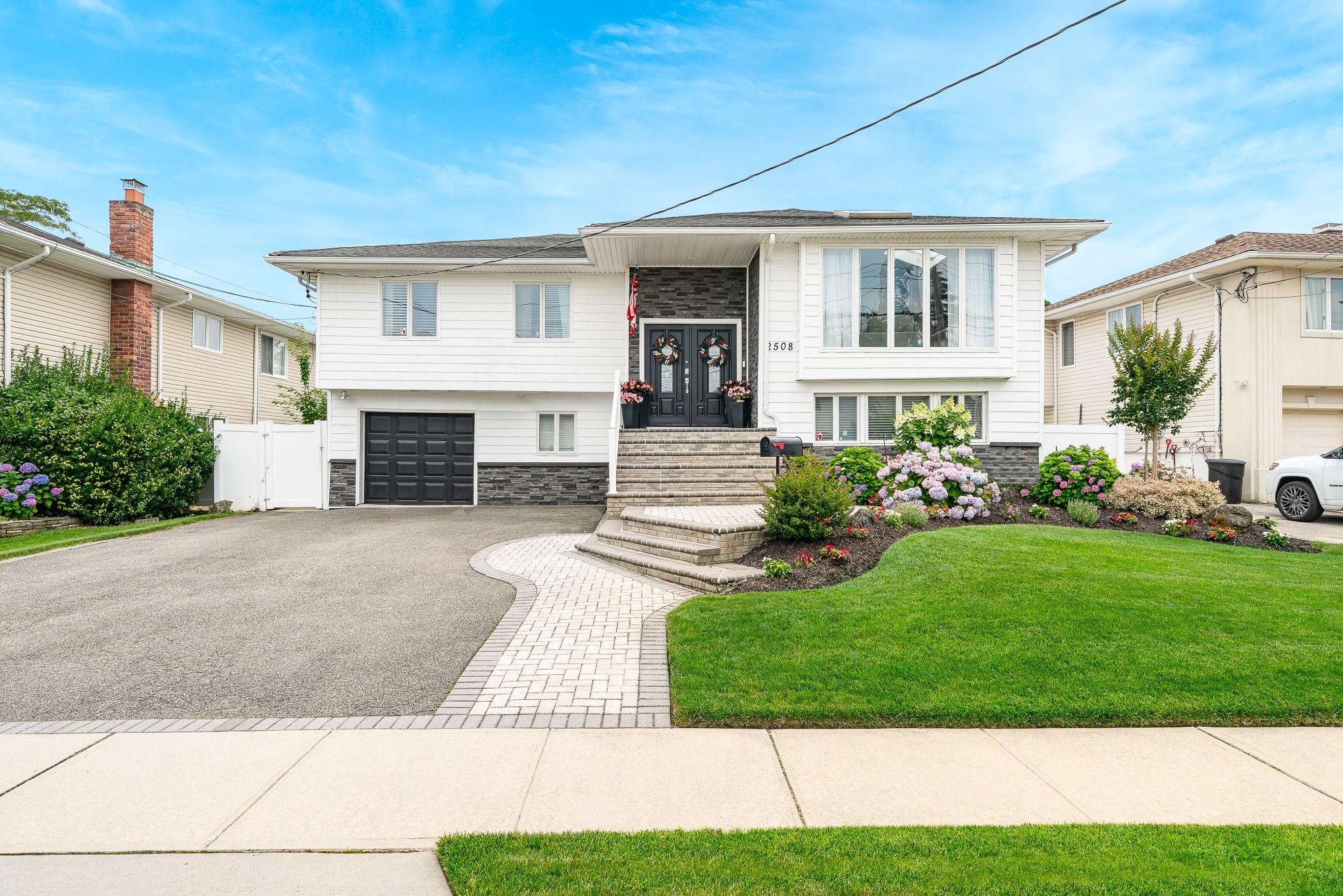 #1 photo, 2508 Harbor Lane, 長島 Bellmore , NY 11710