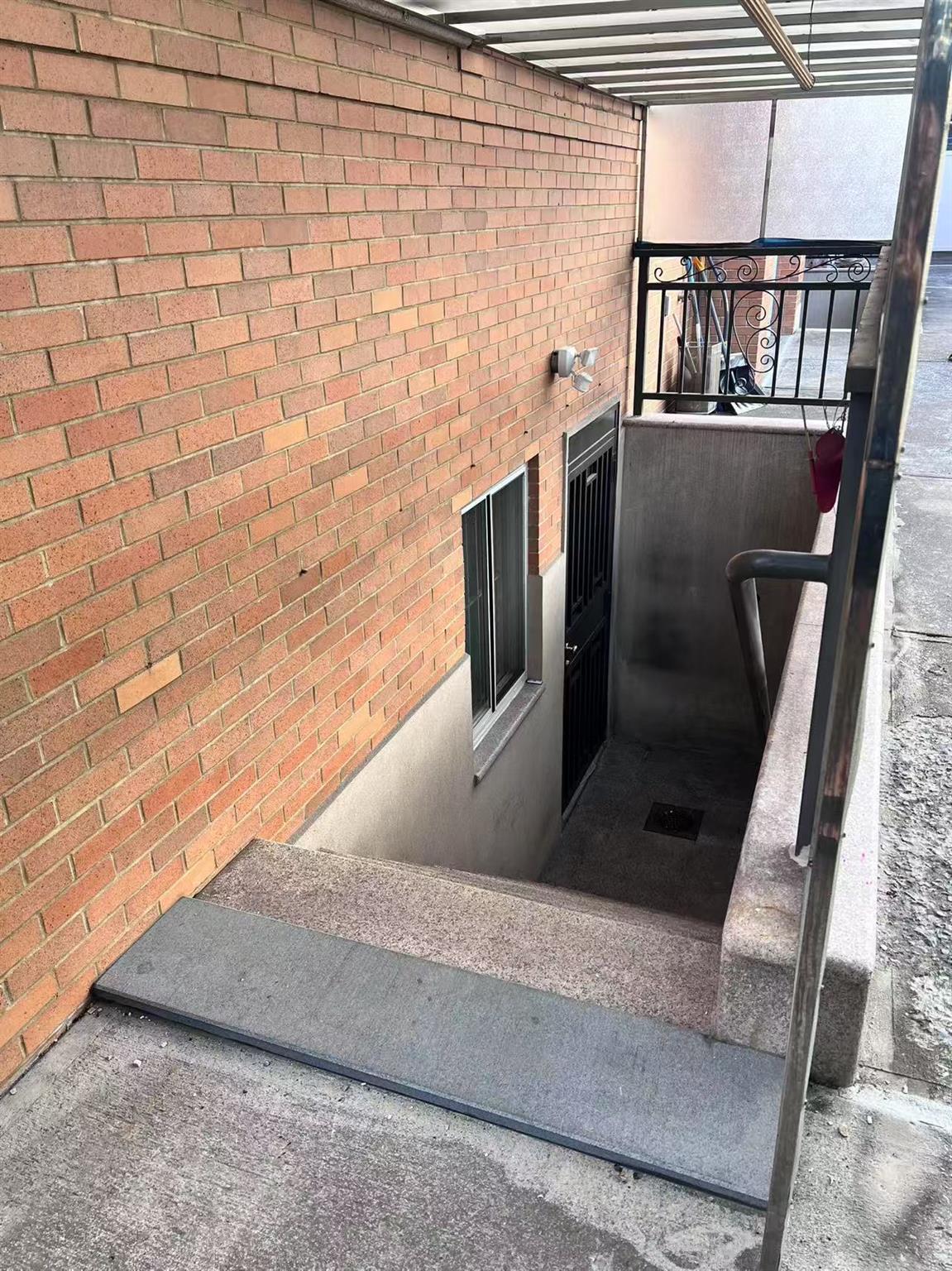 #9 photo, 14324 Quince Avenue, クイーンズ区 Flushing , NY 11355