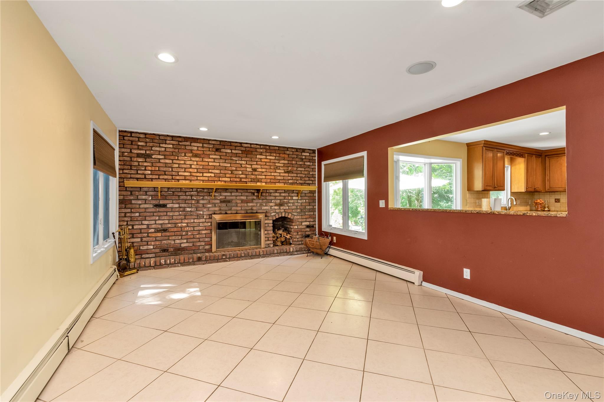 #15 photo, 8 Lisa Drive, サフォーク郡 Dix Hills , NY 11746