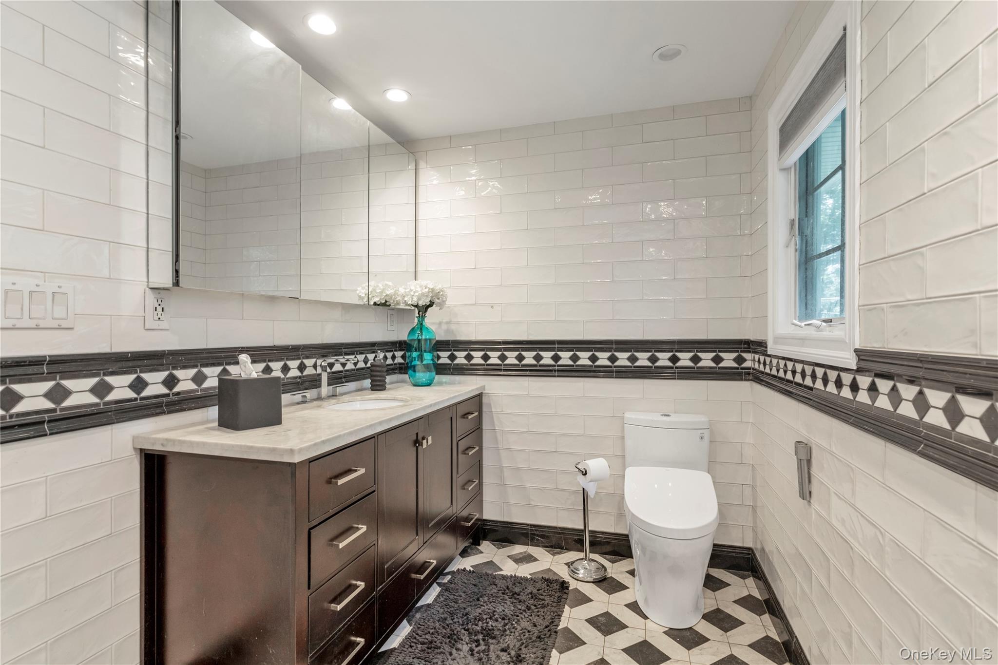 #18 photo, 8 Lisa Drive, サフォーク郡 Dix Hills , NY 11746