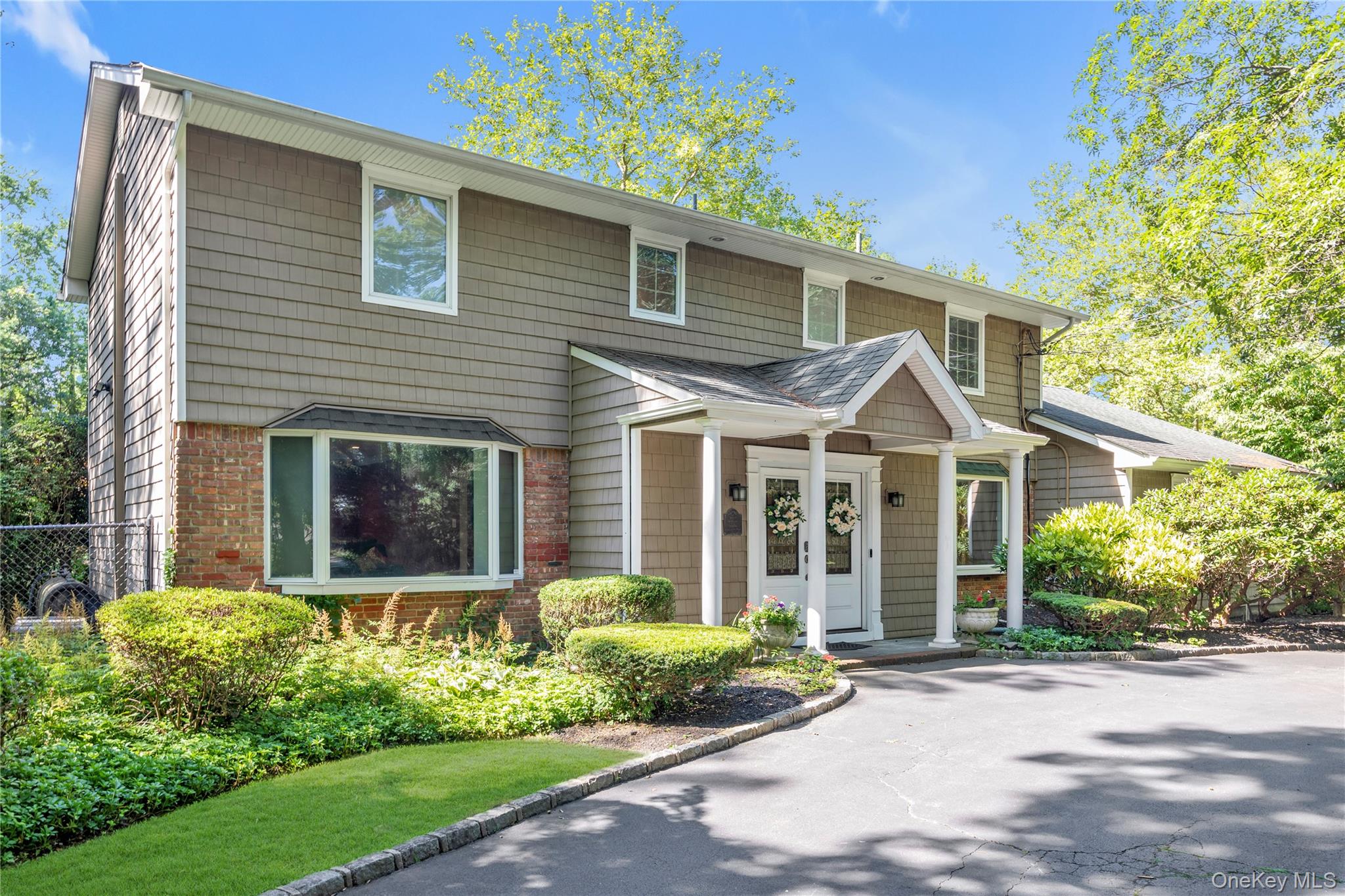 #2 photo, 8 Lisa Drive, サフォーク郡 Dix Hills , NY 11746