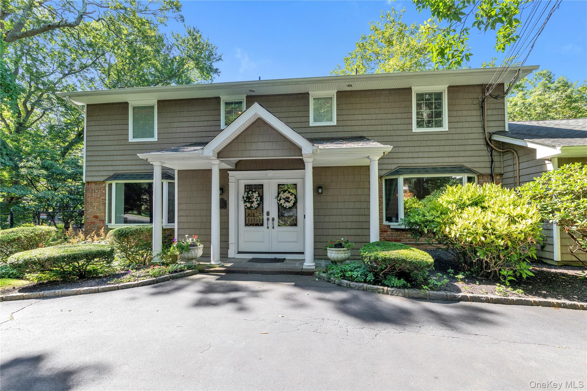 #3 photo, 8 Lisa Drive, サフォーク郡 Dix Hills , NY 11746