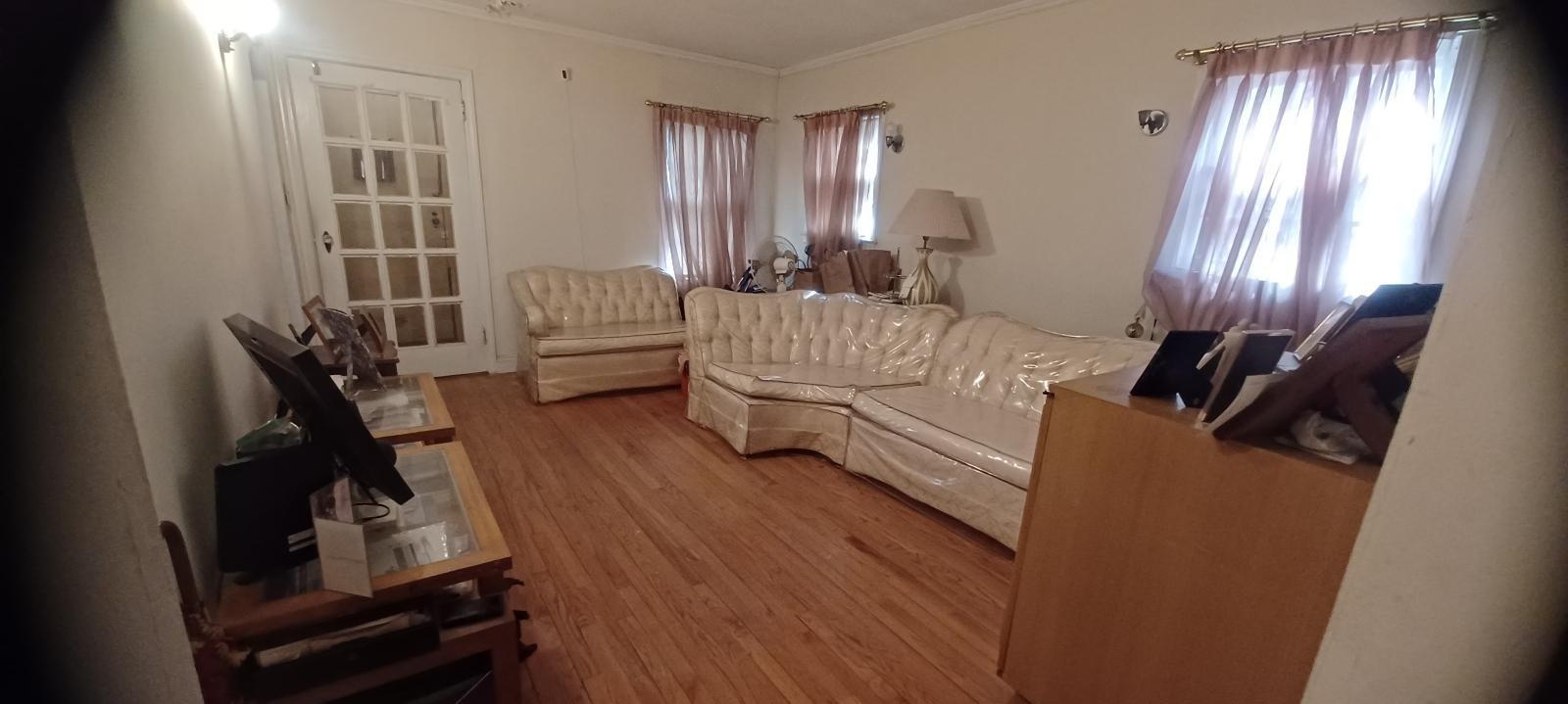 #2 photo, 11176 180th Street, Addisleigh Park , NY 11433