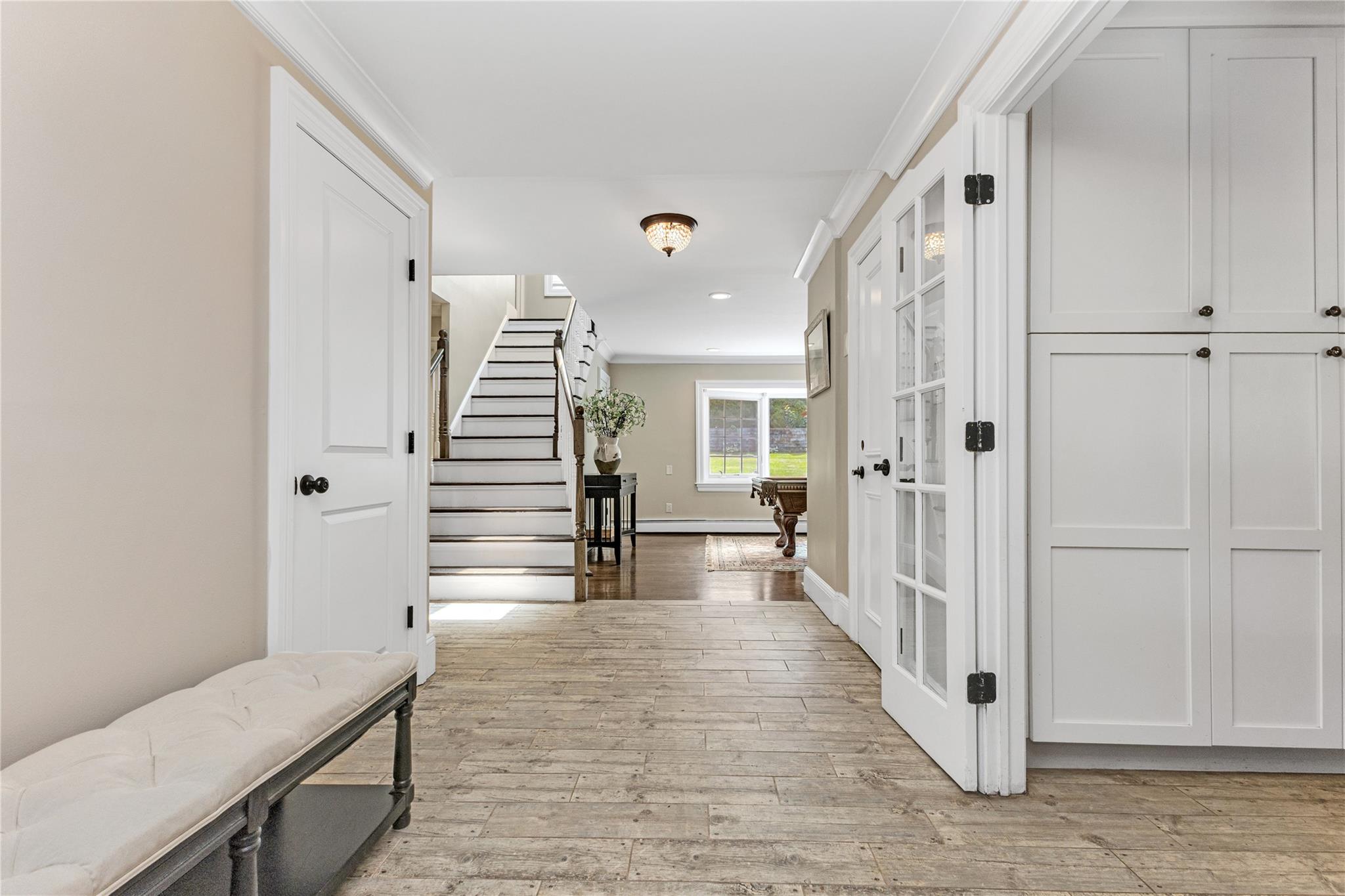 #11 photo, 12 Overhill Lane, Roslyn , NY 11576