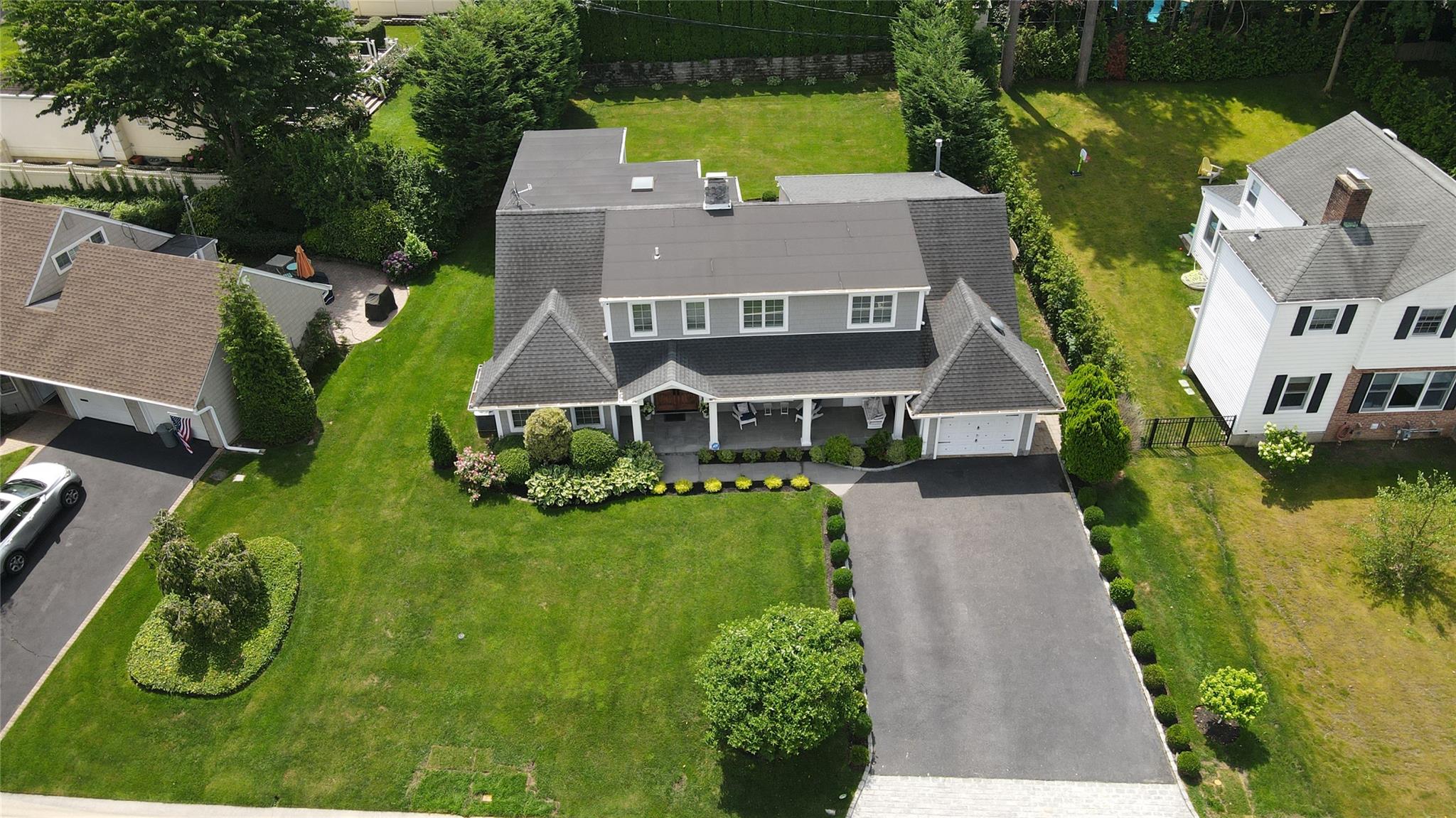 #5 photo, 12 Overhill Lane, Roslyn , NY 11576