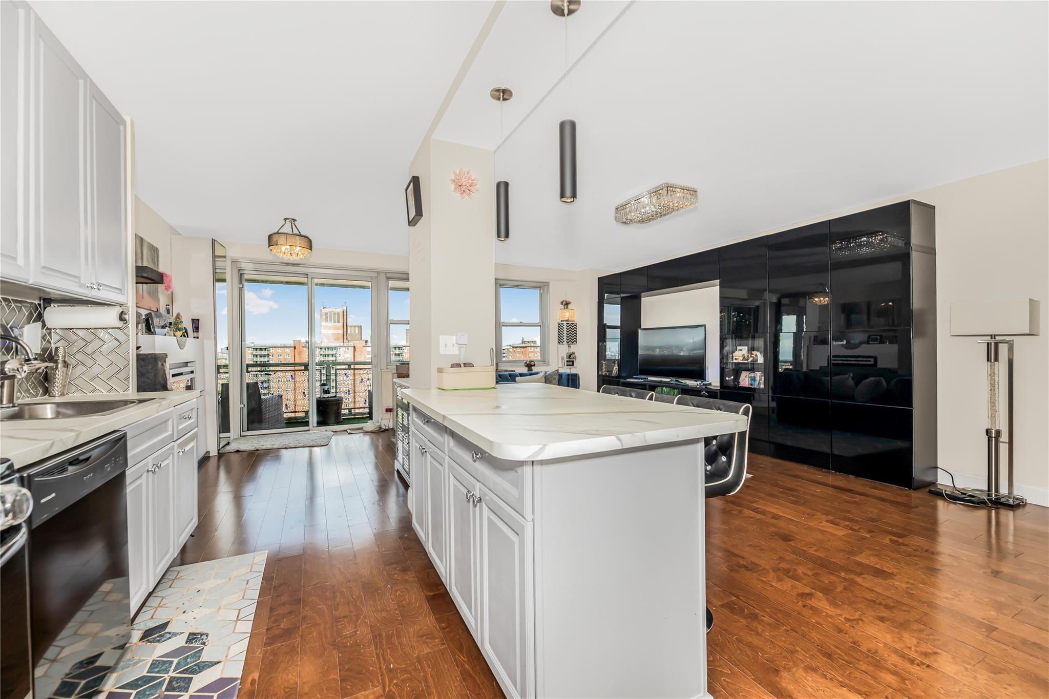 #7 photo, 825 Morrison Avenue, ブロンクス区 Bronx , NY 10473