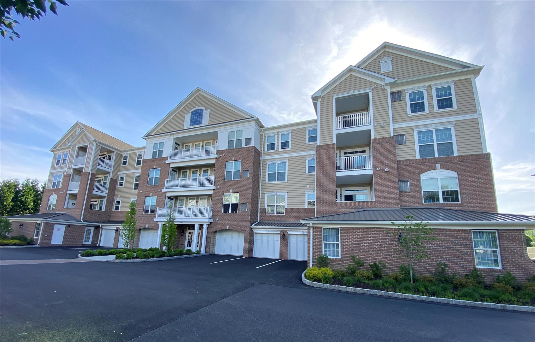 #1 photo, 326 Regency Drive, 紐約州 Fishkill , NY 12524