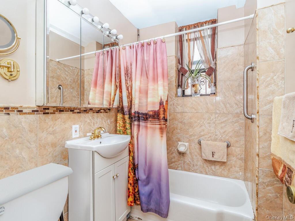 #14 photo, 814 Tilden Street, 브롱크스 Bronx , NY 10467