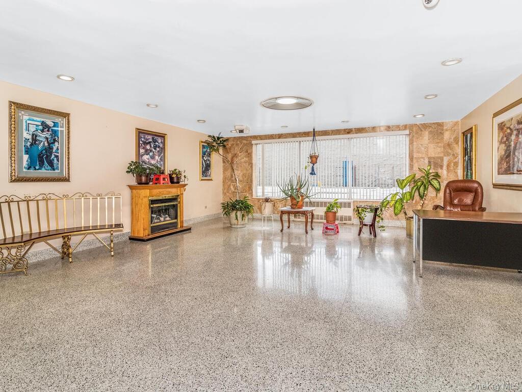 #3 photo, 814 Tilden Street, 브롱크스 Bronx , NY 10467