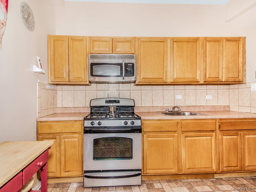 #7 photo, 814 Tilden Street, 브롱크스 Bronx , NY 10467