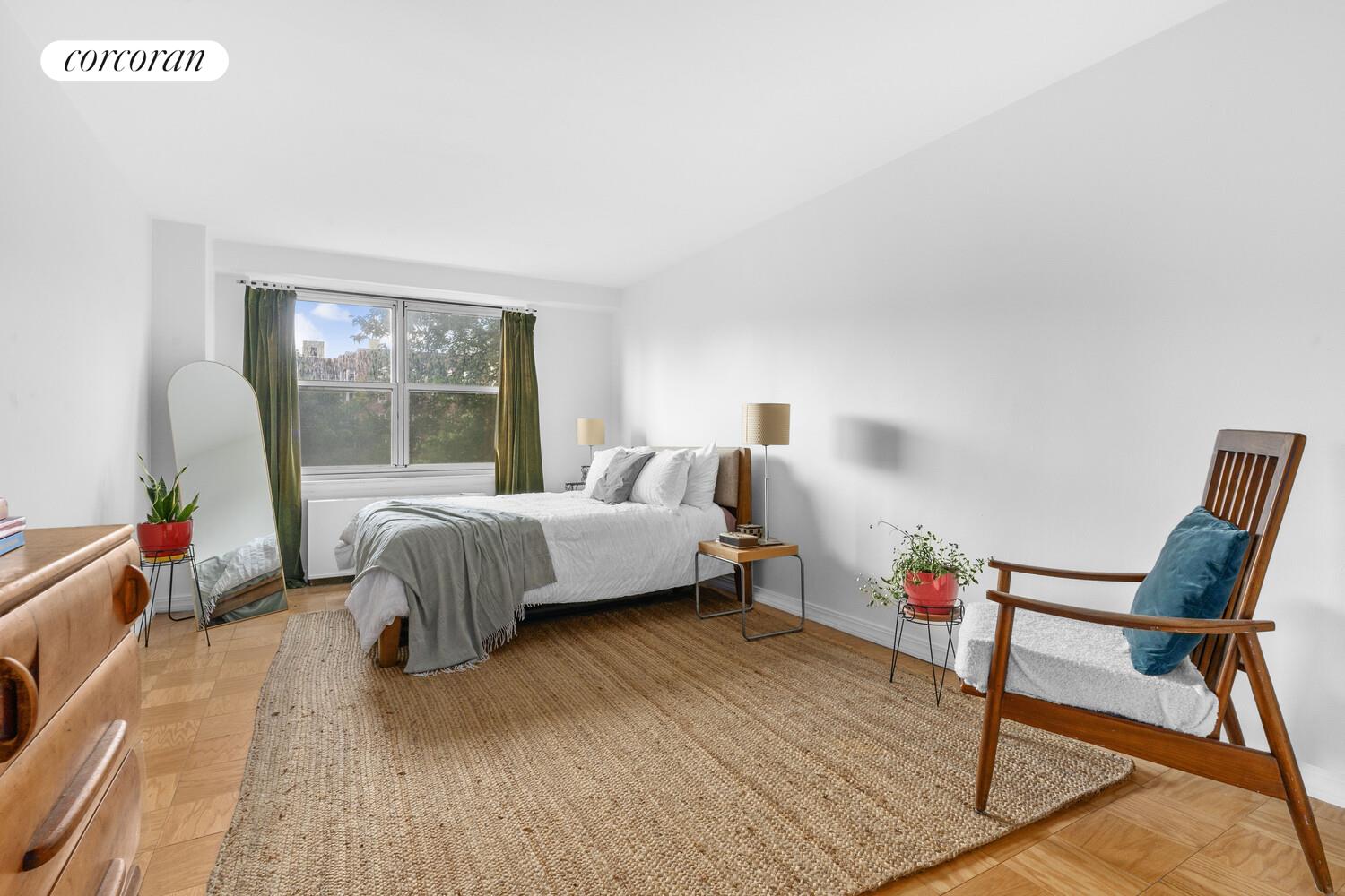 #5 photo, 135 OCEAN Parkway, Kensington , NY 11218