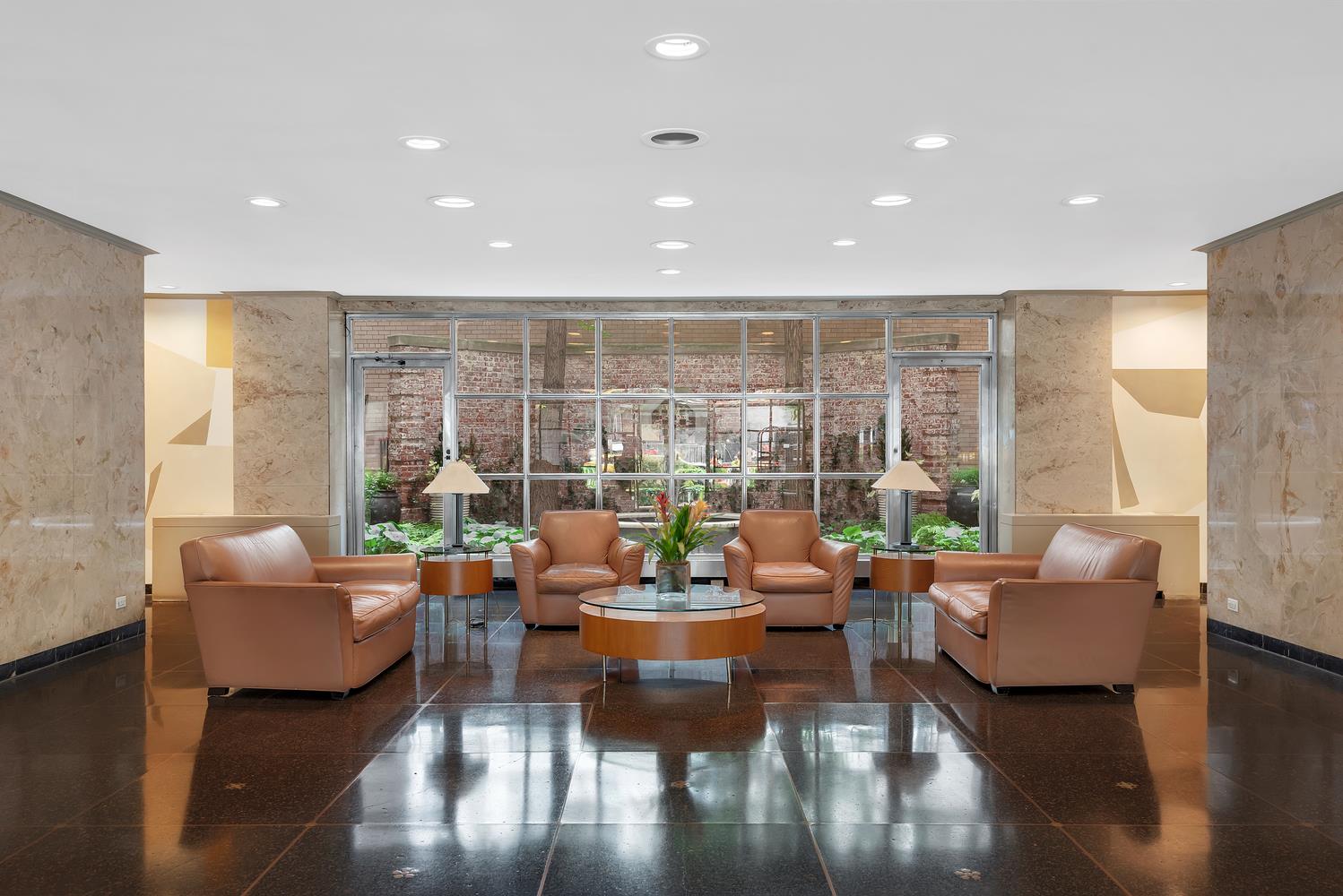 #17 photo, 11 5TH Avenue, Greenwich Village , NY 10003