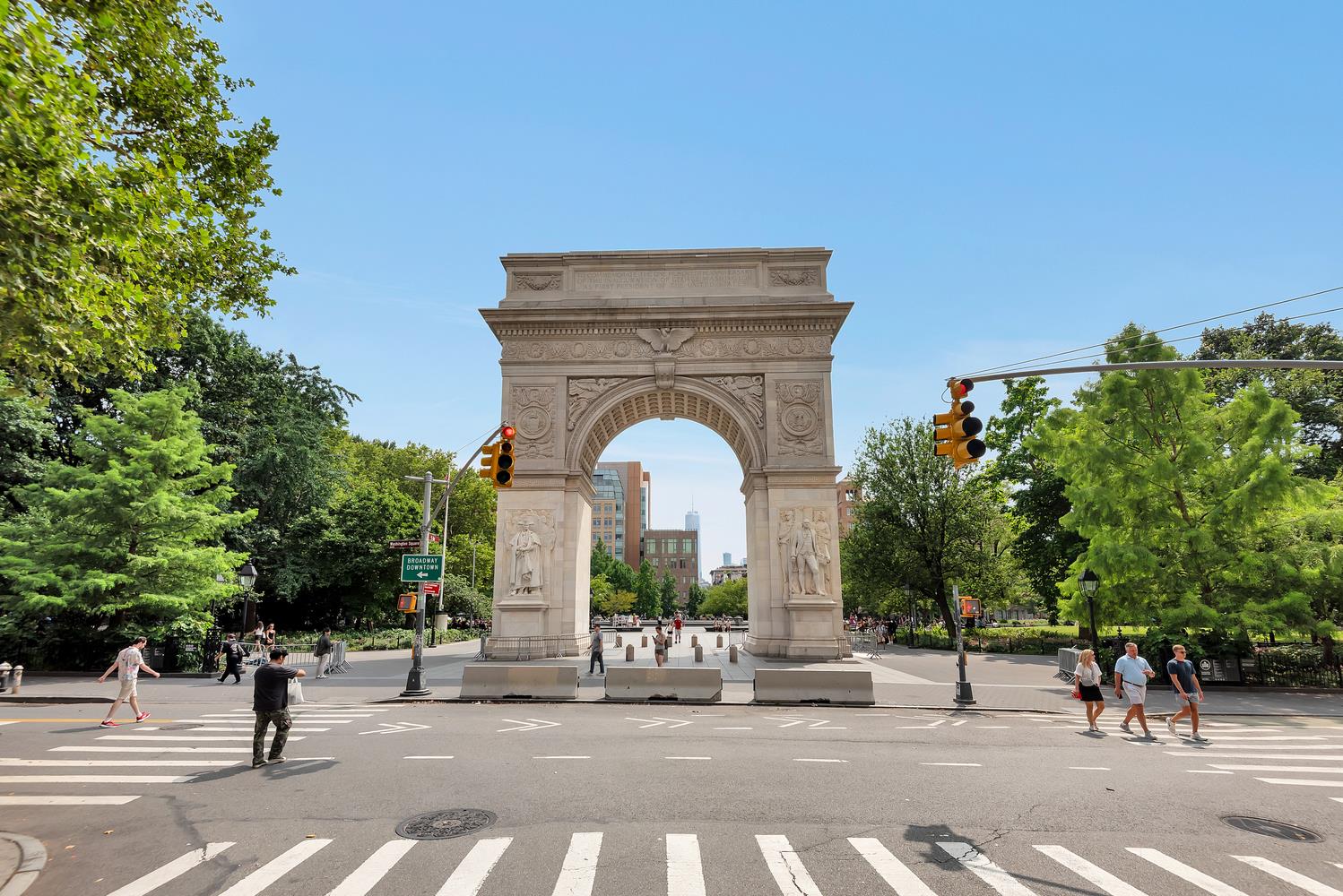 #19 photo, 11 5TH Avenue, Greenwich Village , NY 10003