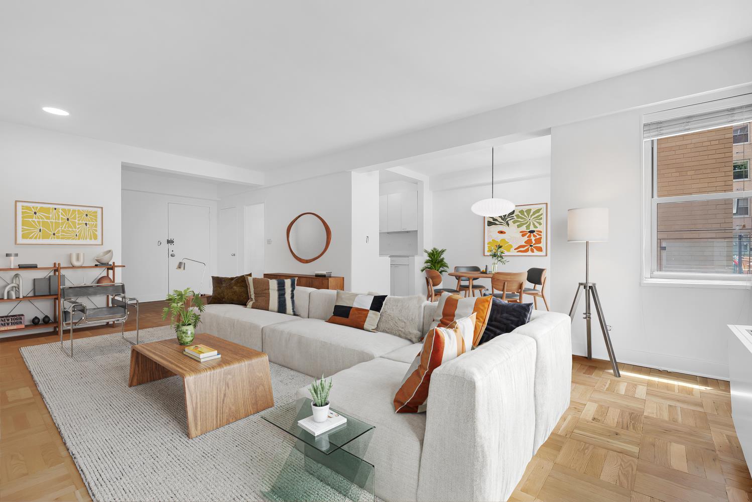 #6 photo, 11 5TH Avenue, Greenwich Village , NY 10003