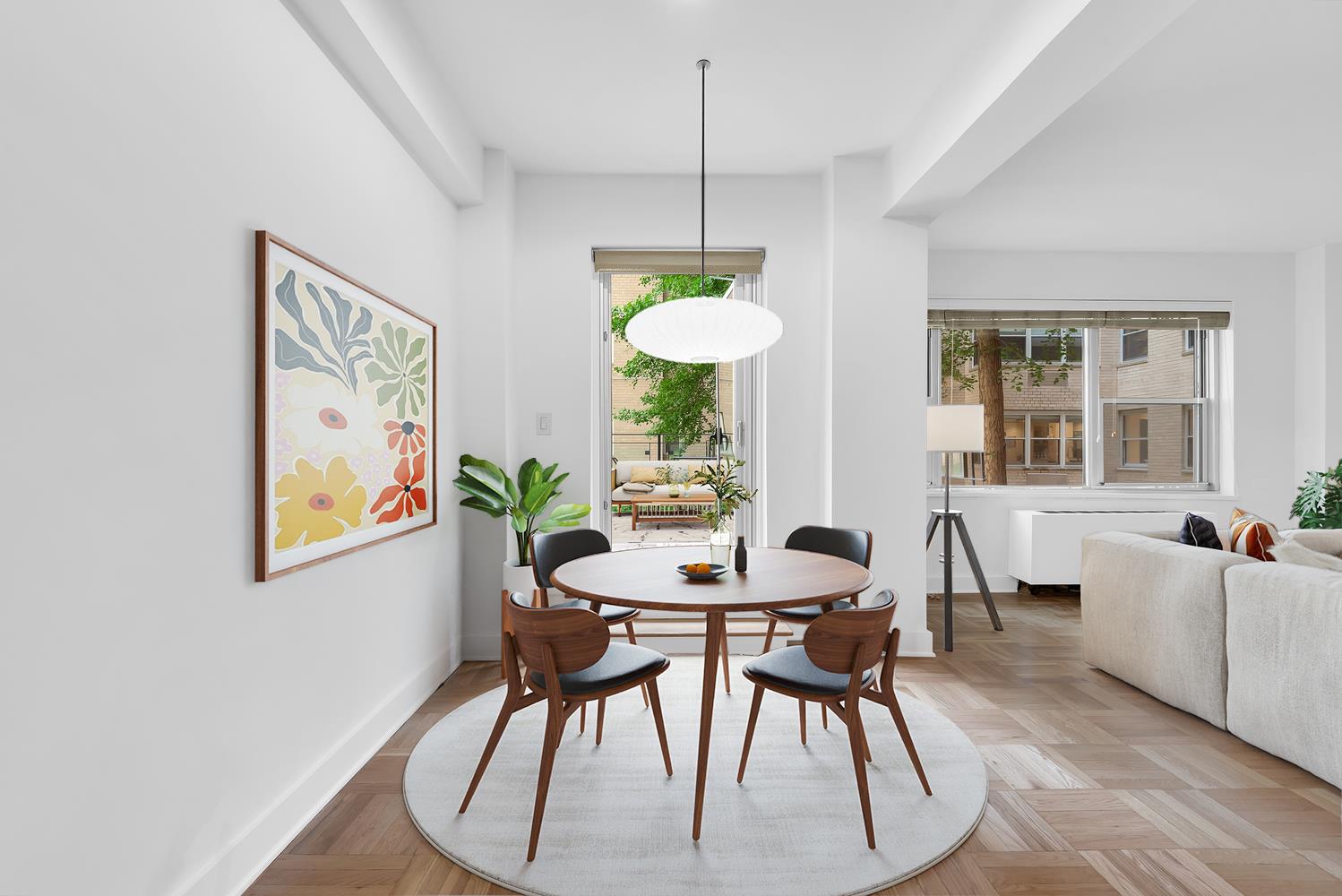 #9 photo, 11 5TH Avenue, Greenwich Village , NY 10003