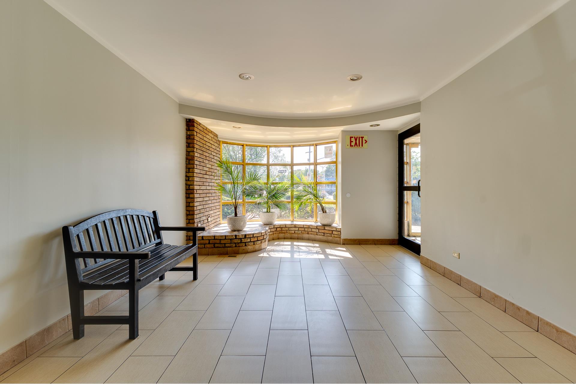 #9 photo, 207 OCEAN Parkway, ブルックリン区 Kensington , NY 11218