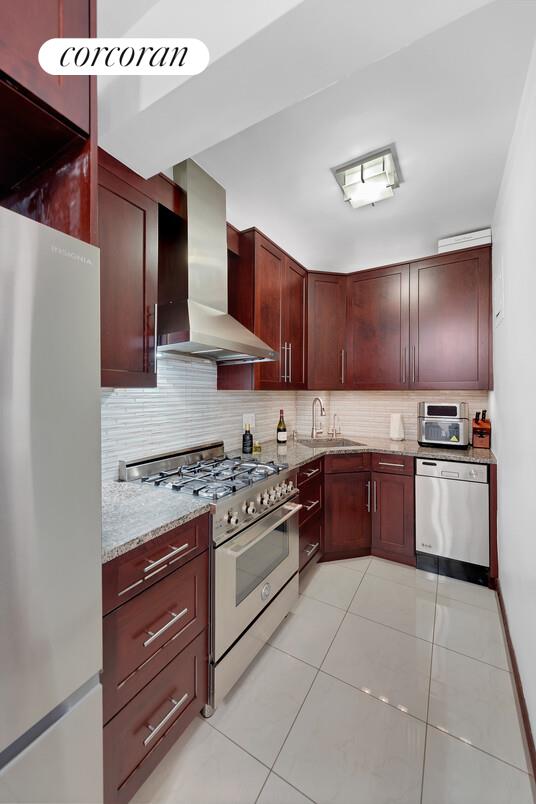 #5 photo, 240 E 46TH Street, マンハッタン Turtle Bay , NY 10017