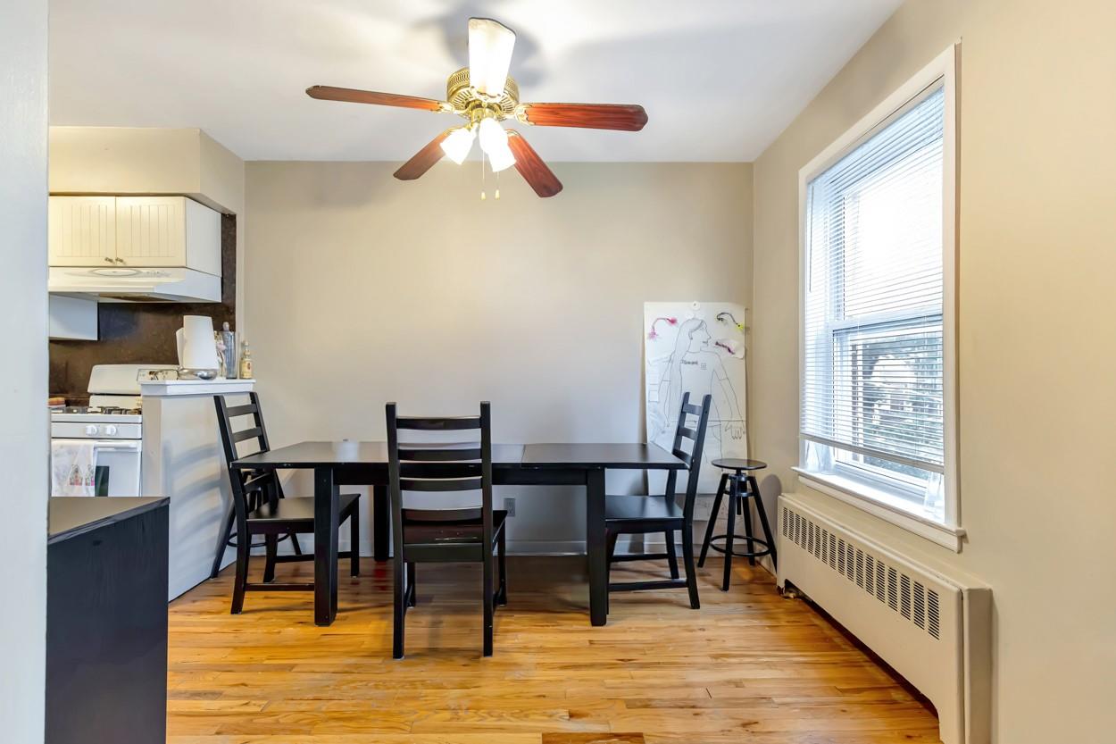 #13 photo, 200-06 39th Avenue, كوينز Bayside , NY 11361