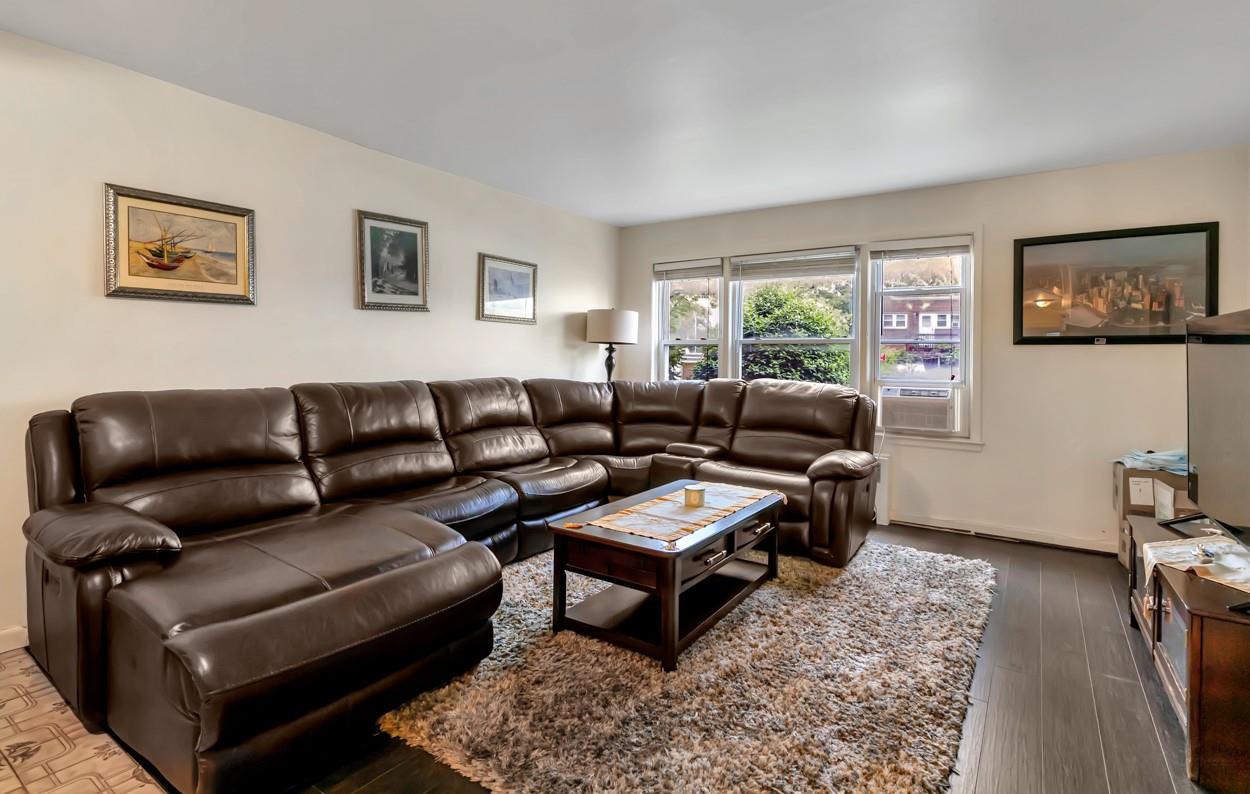 #4 photo, 200-06 39th Avenue, كوينز Bayside , NY 11361