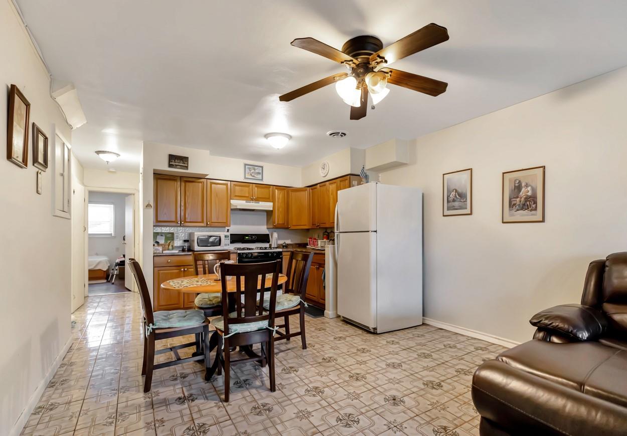 #6 photo, 200-06 39th Avenue, كوينز Bayside , NY 11361